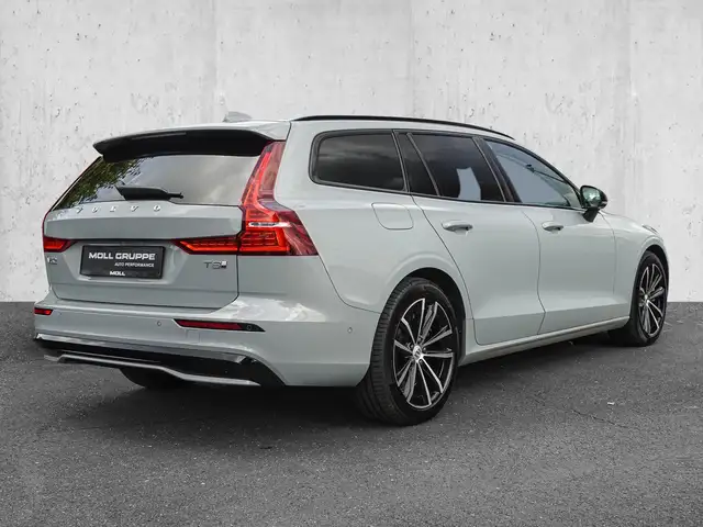 Volvo V60 view 4
