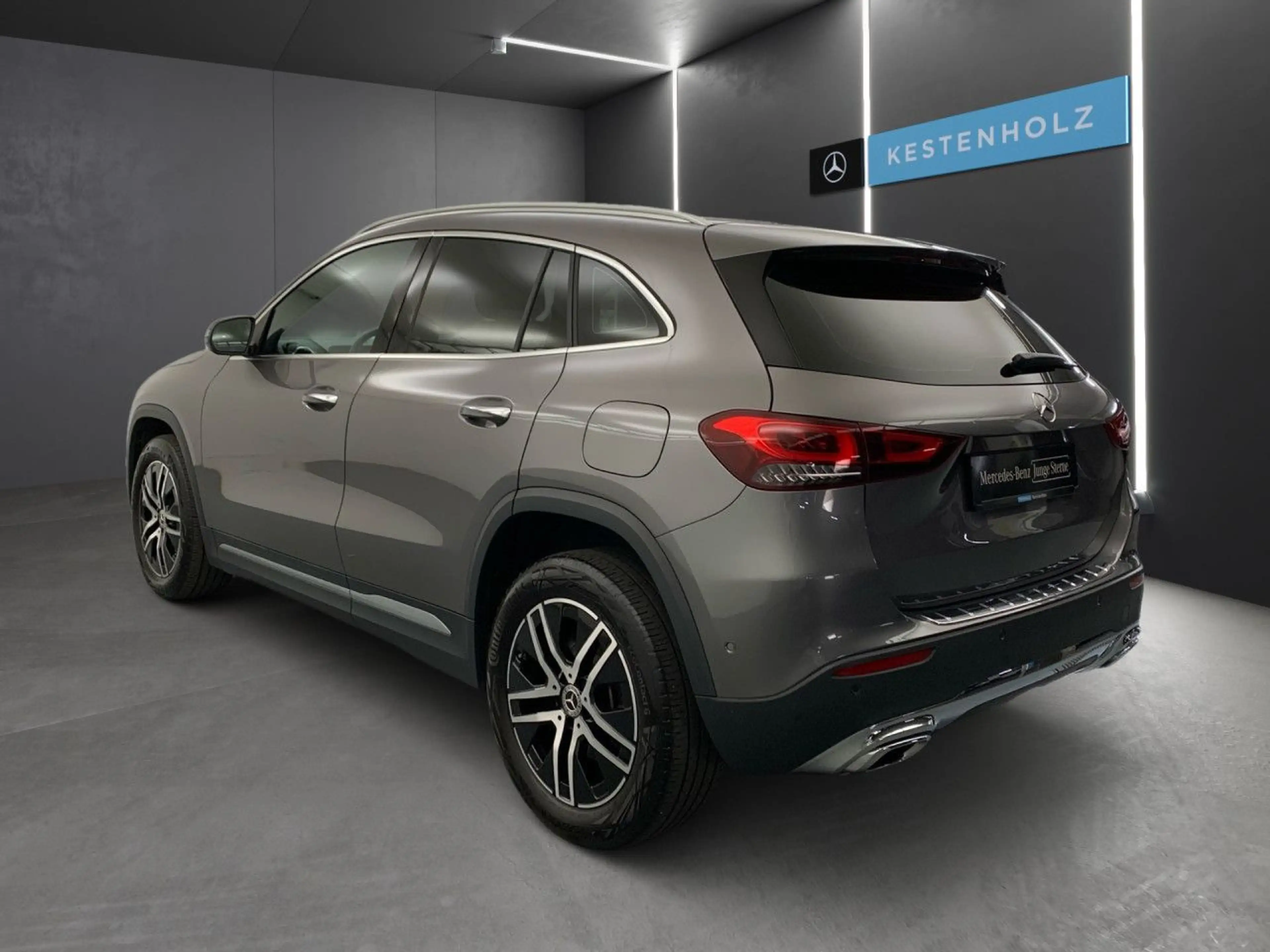 Mercedes-Benz GLA 250 Bluetooth Navi LED Vollleder Klima — photo 5