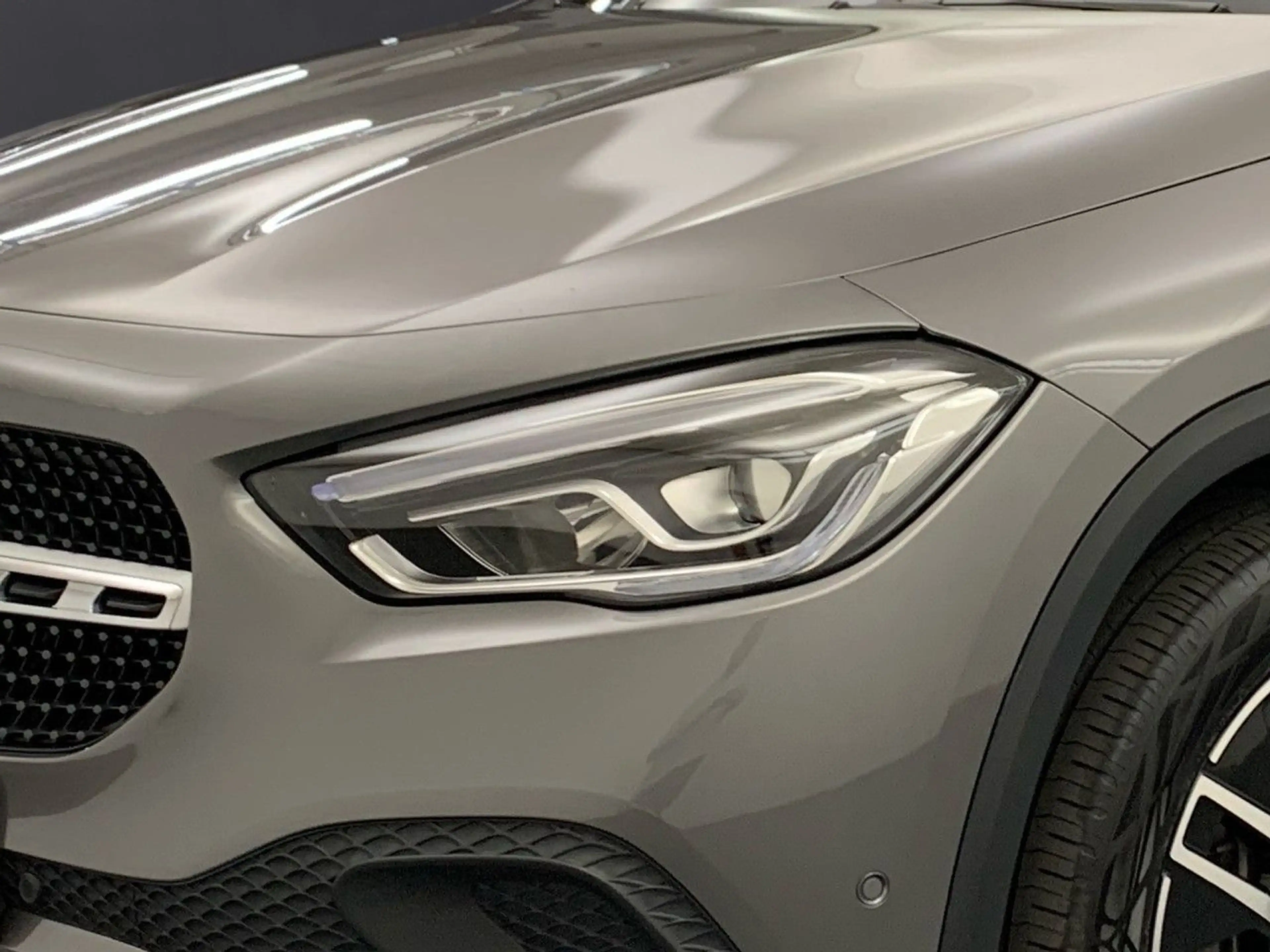 Mercedes-Benz GLA 250 Bluetooth Navi LED Vollleder Klima — photo 6