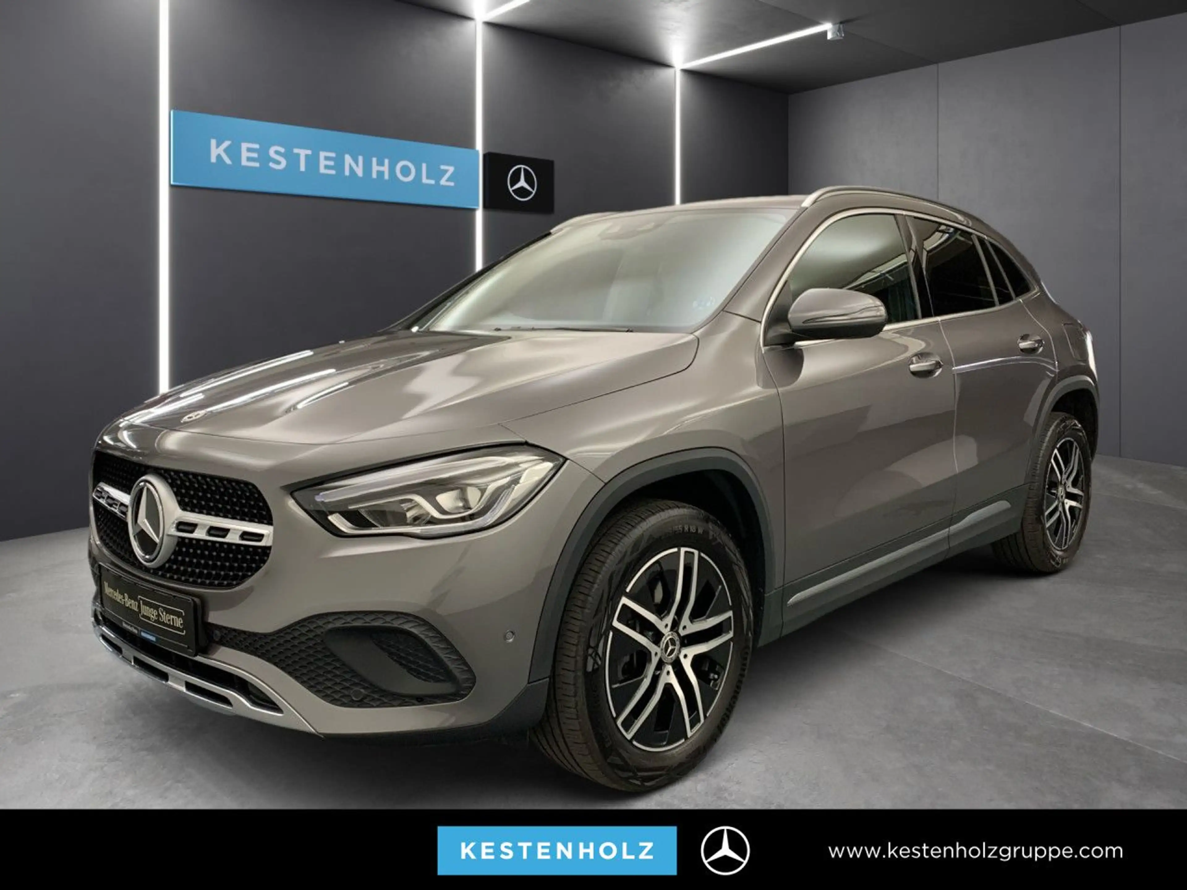 Mercedes-Benz GLA 250 Bluetooth Navi LED Vollleder Klima