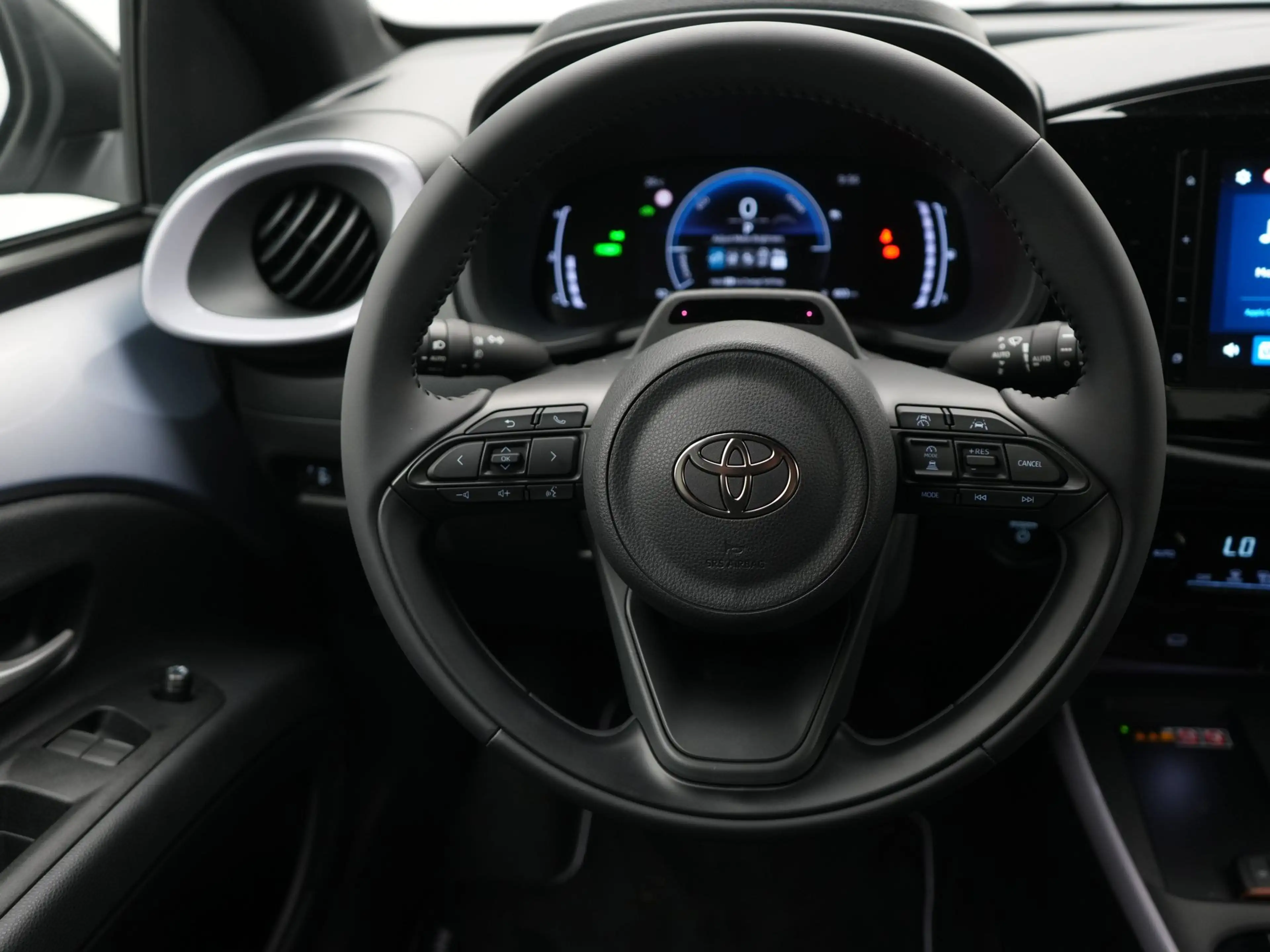 Toyota Aygo X Hybrid 115 pulse | Easy Pack | IVN 1595422 — photo 5