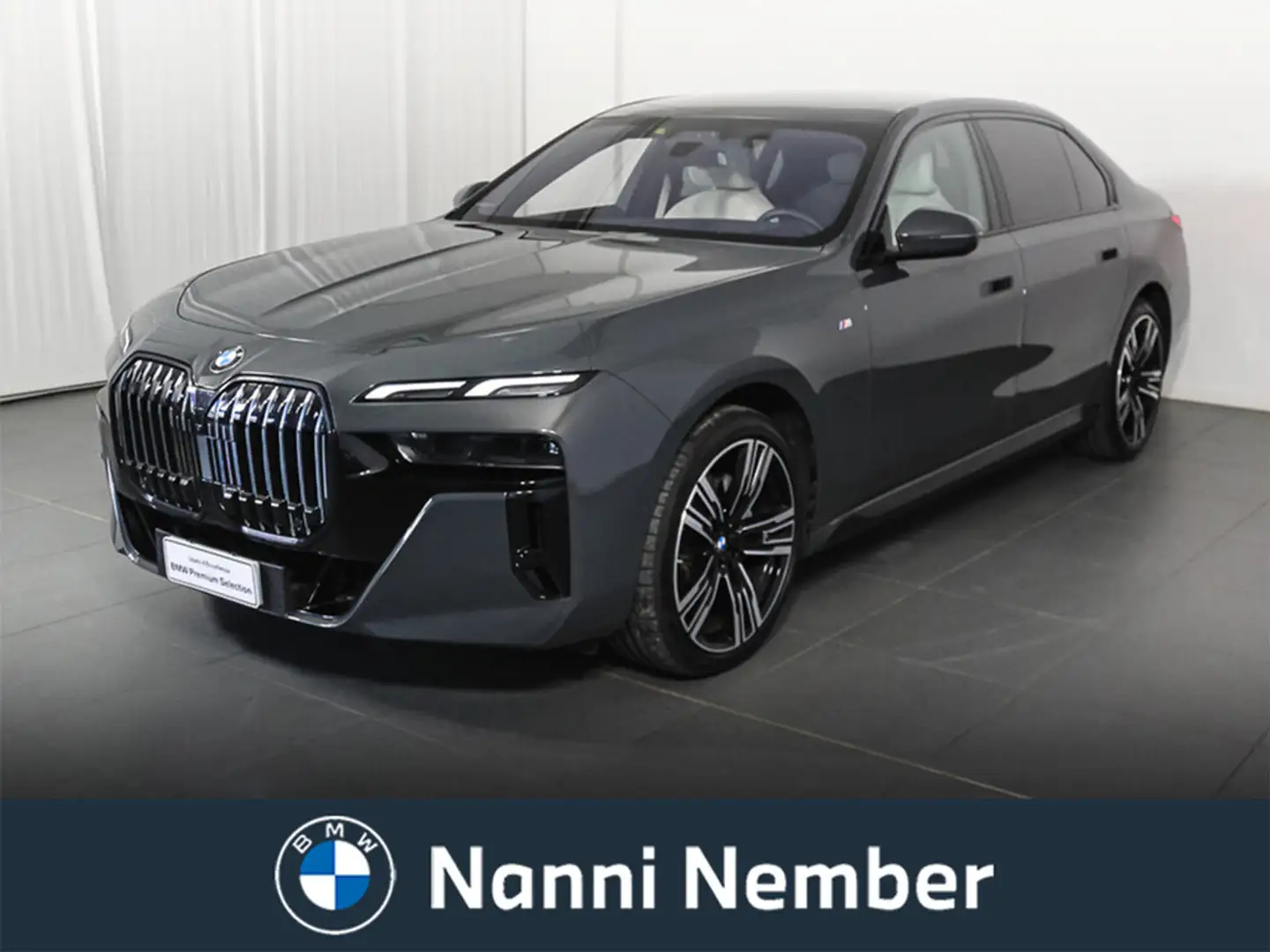 BMW 740 d xDrive Msport Gris - 1