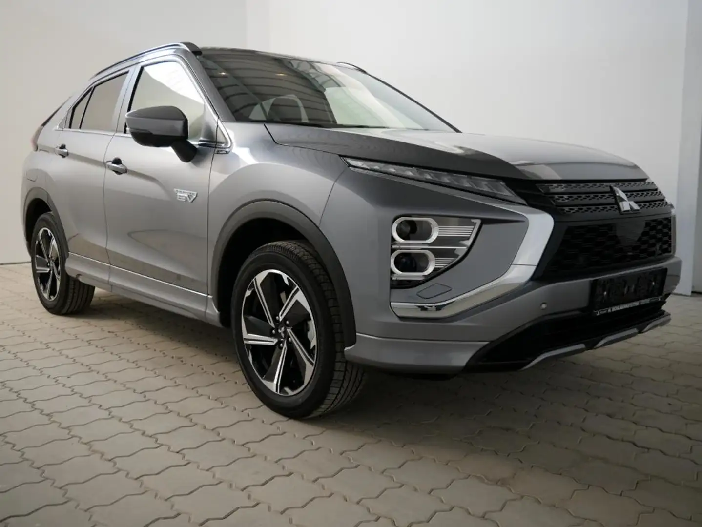 Mitsubishi Eclipse Cross Plug-in Hybrid *Select* - Lenkradheizug, uvm. Grau - 2