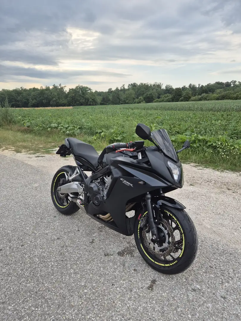 Honda CBR 650 Gris - 2