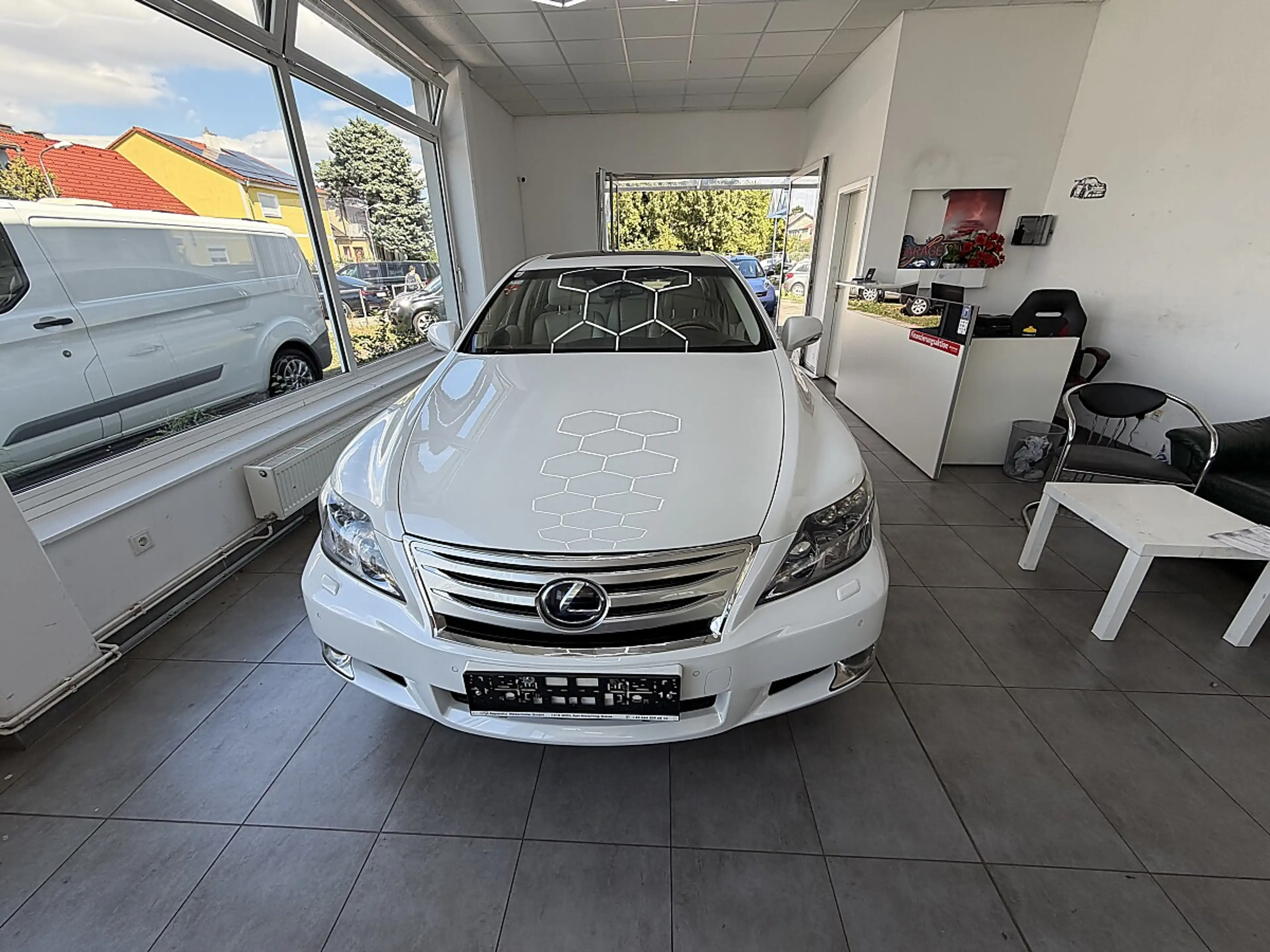 Lexus LS 600 h AWD 5.0 Hybr/Benzin/E /Luxury Line SCHIEBEDAC... — photo 3
