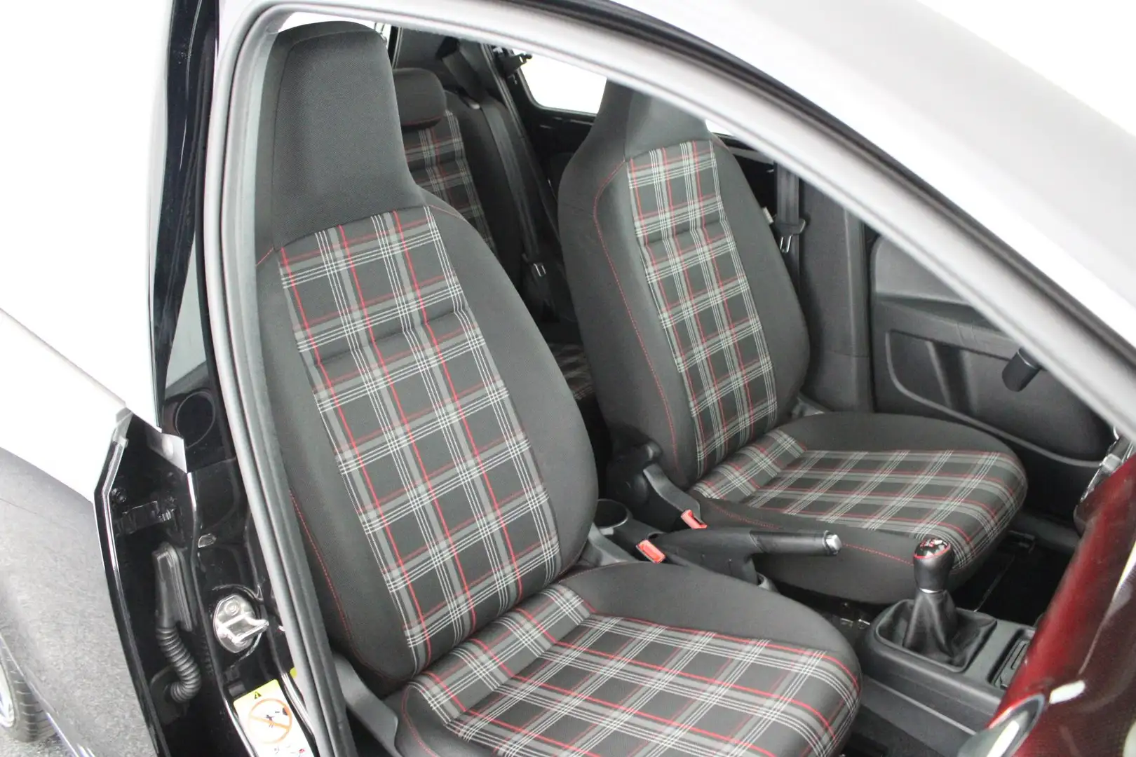 Volkswagen up! 1.0 TSI GTI Beats Camera Stoelverwarming Climate C Zwart - 2