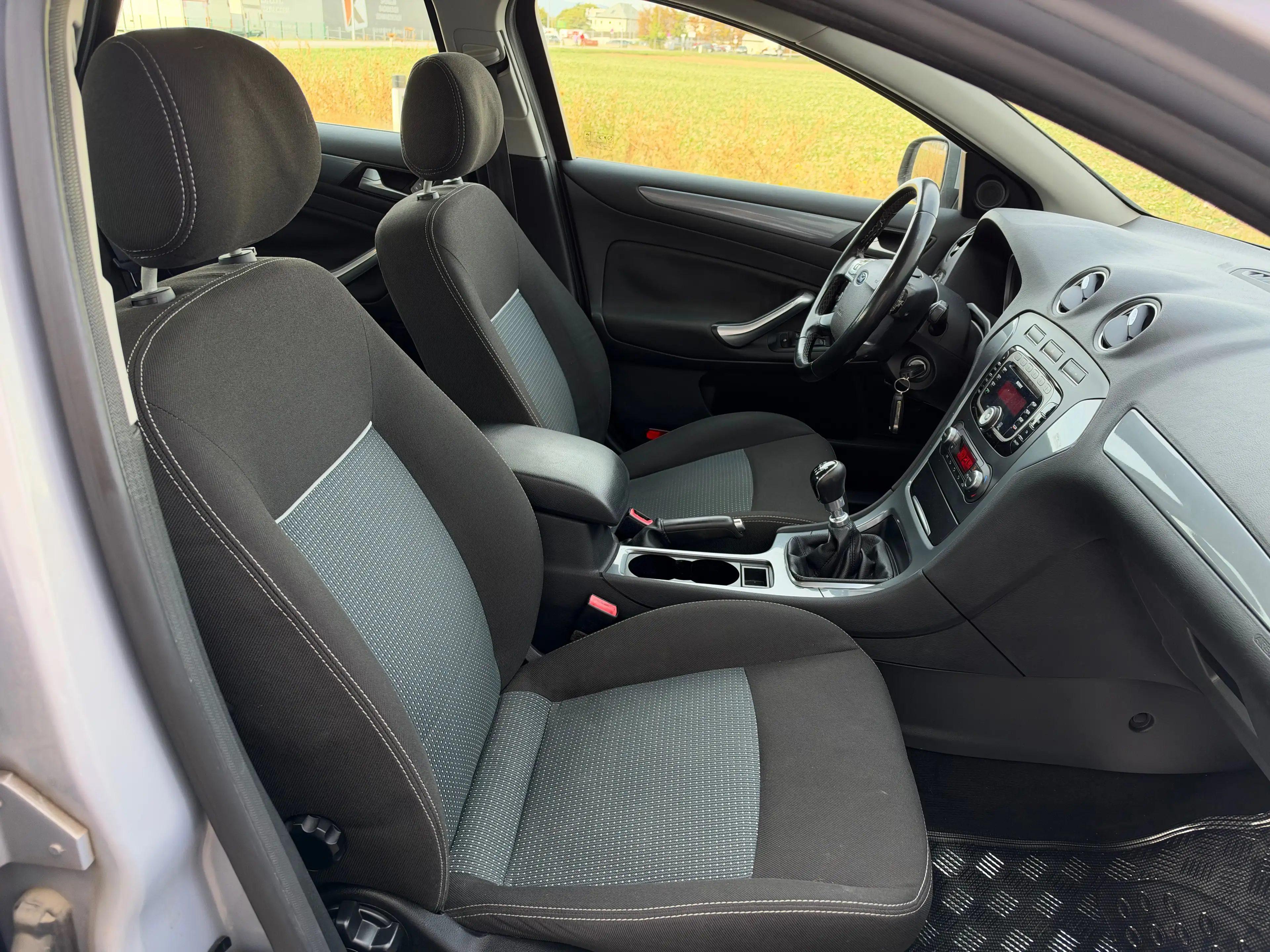 Ford Mondeo Trend 1,6 TDCi DPF ID:38 — photo 9