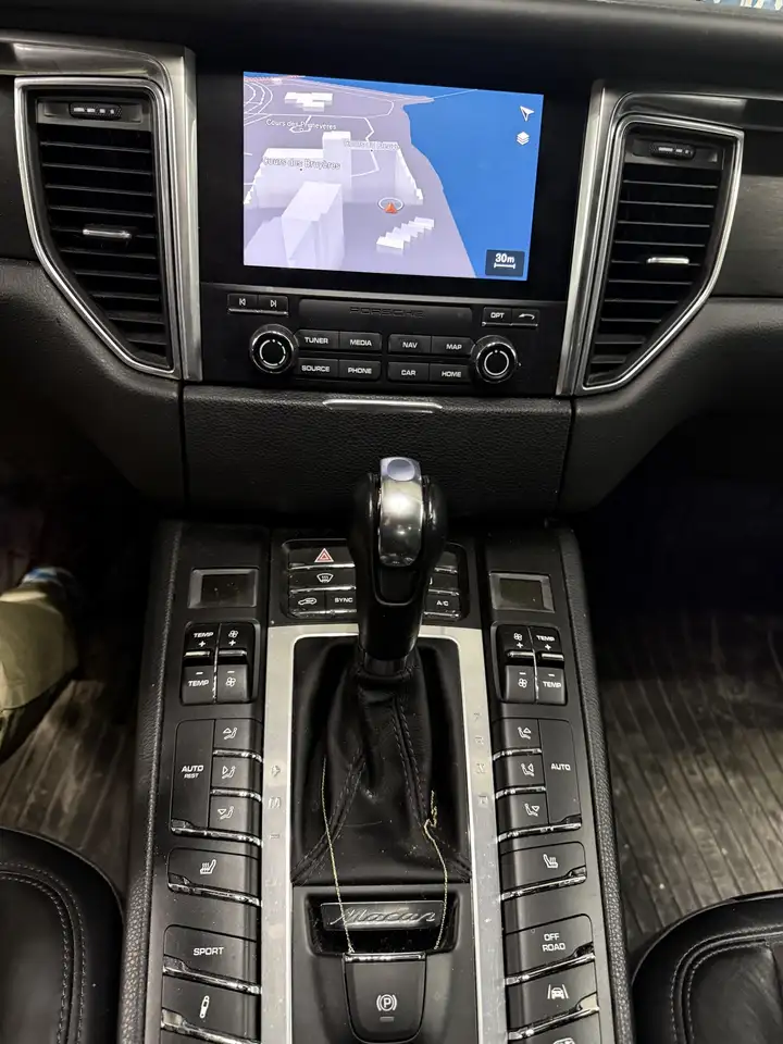 Porsche Macan снимка Porsche Macan