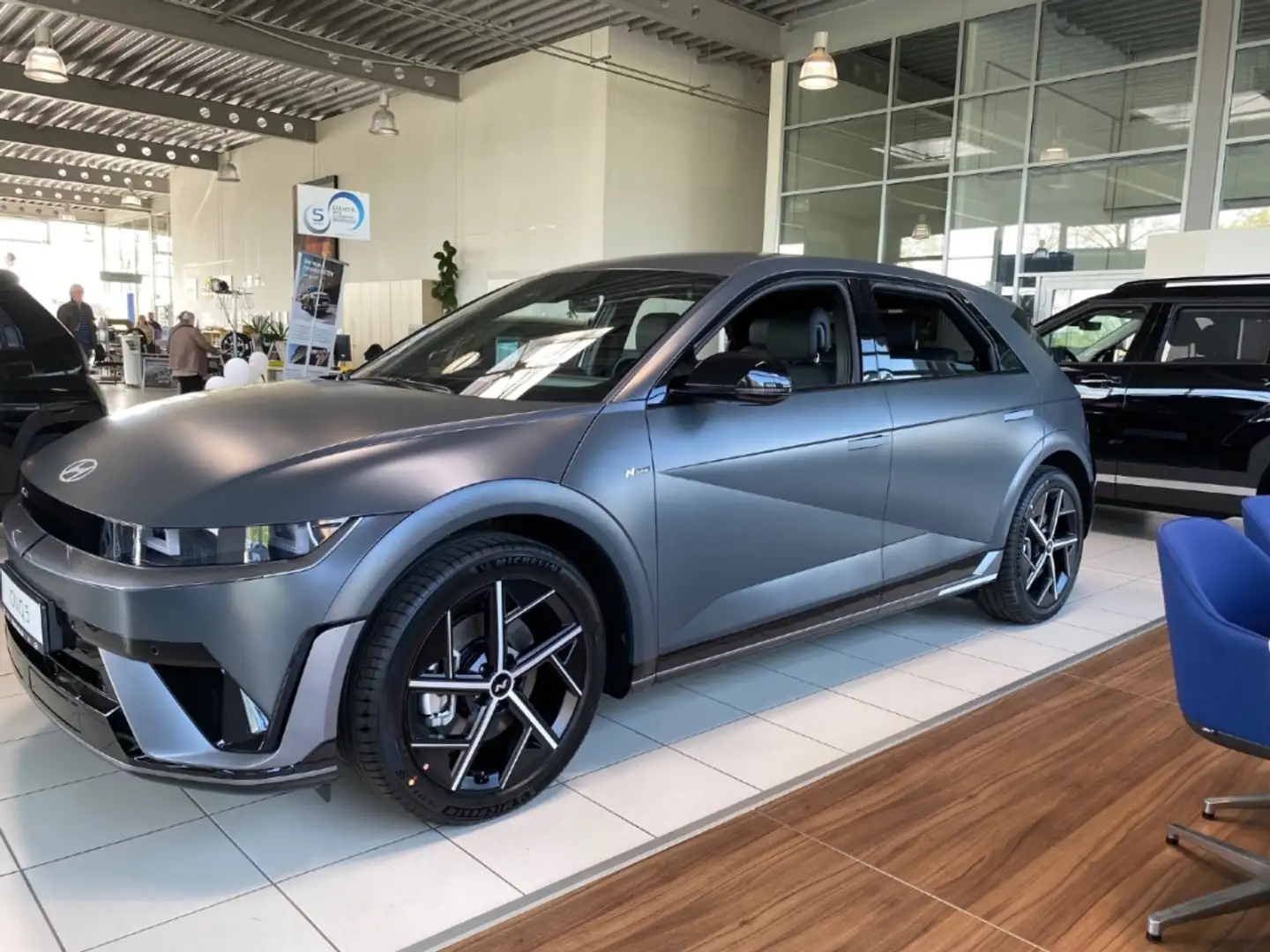 Hyundai IONIQ 5 N Line Elektro 2WD 84 kWh Matt Lack Navi Digitales Gris - 1