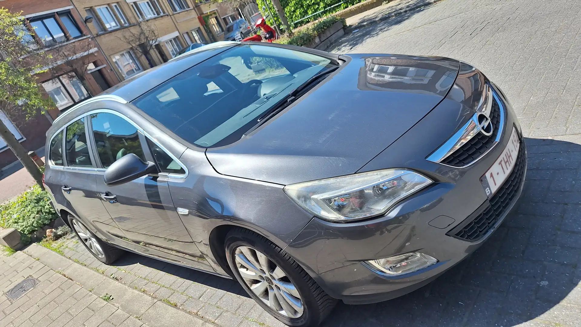 Opel Astra Astra 1.7 CDTi Cosmo DPF Grijs - 1