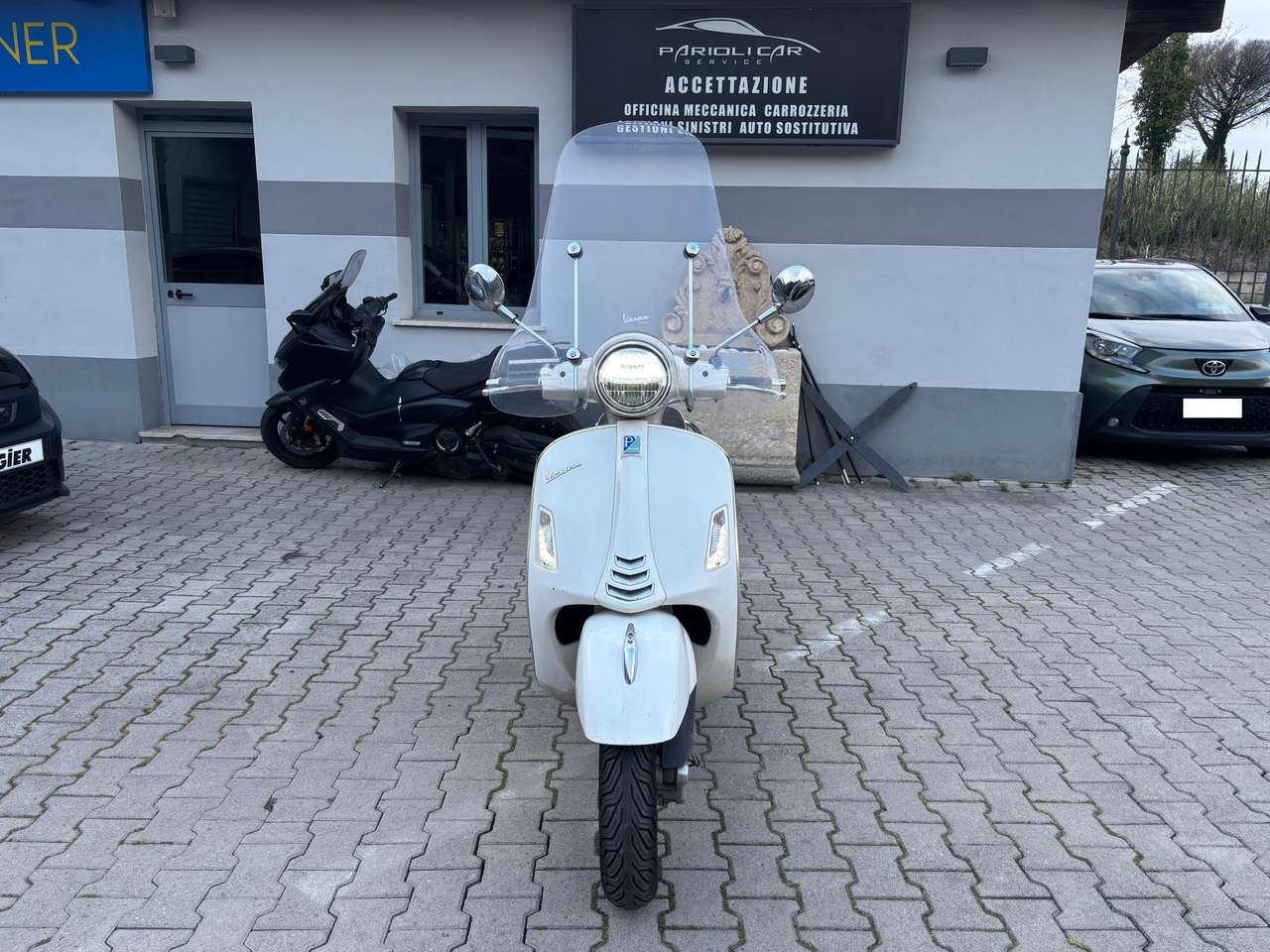 Vespa GTS Super 300