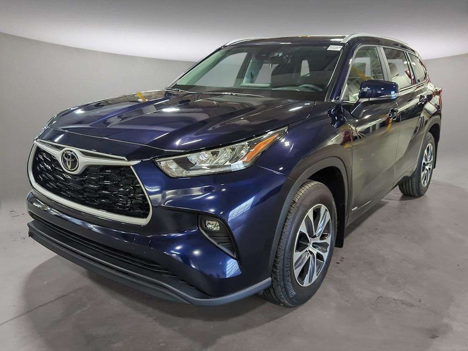 2026 Toyota Highlander HYBRID XLE; LEATHER, SUNROOF, SAFETY SENSE 2.5, SM