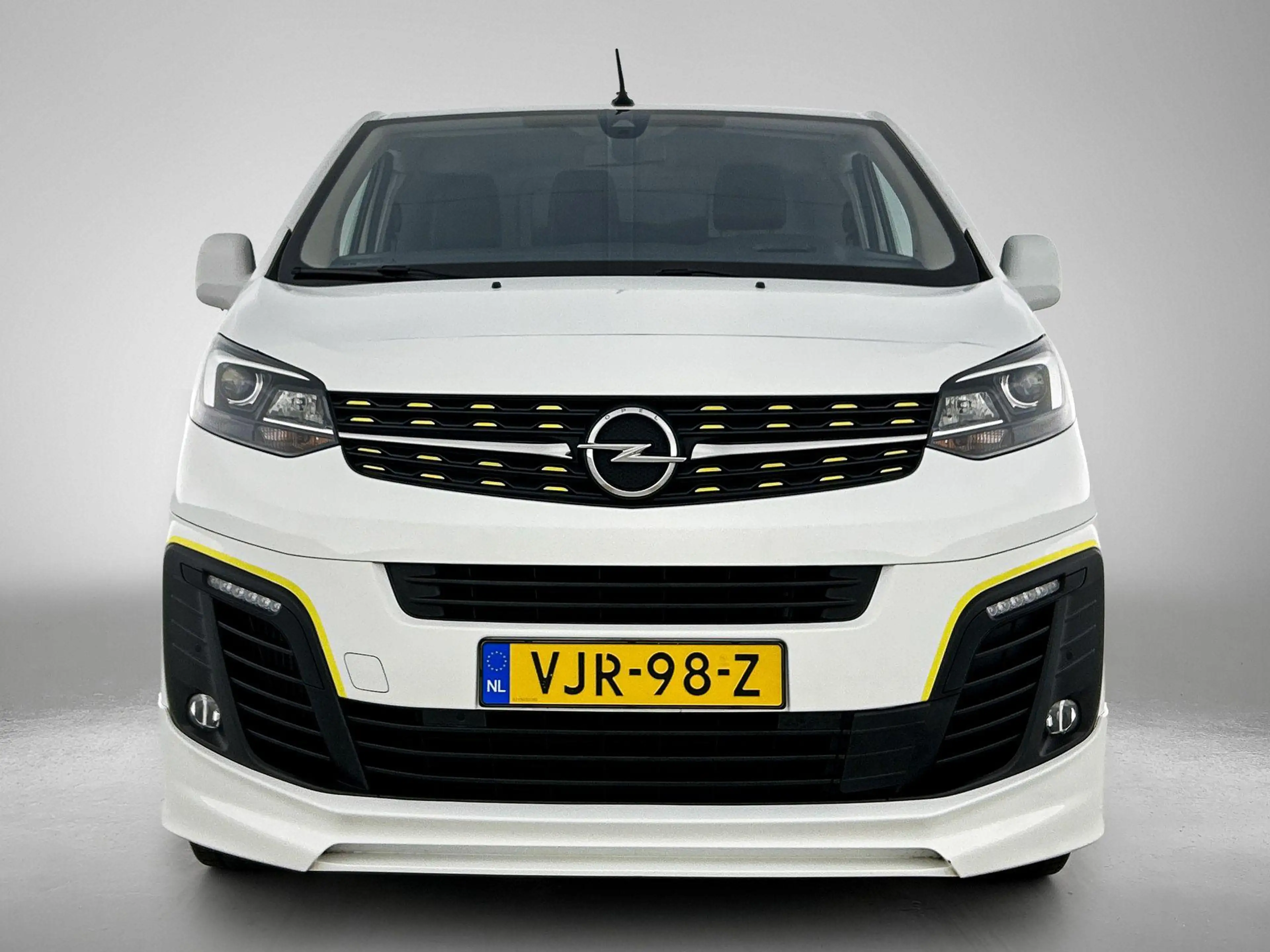 Opel Vivaro 2.0 180pk L2H1 Innovation Automaat | Navigatie | H — photo 4
