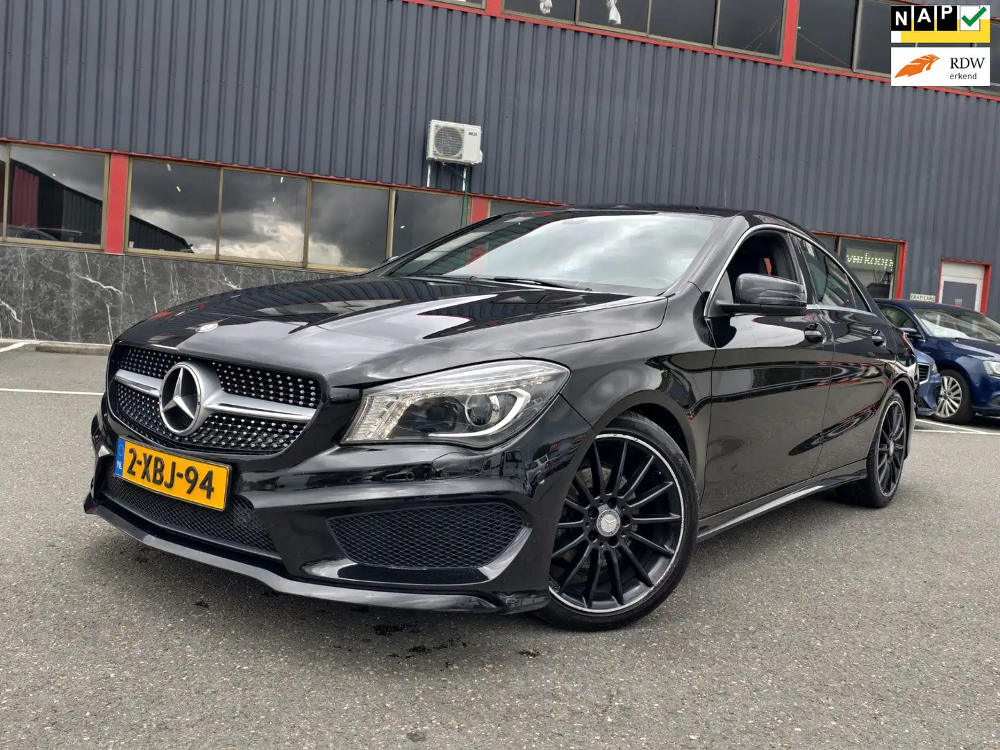 Mercedes-Benz CLA 180 Ambition / AMG PACK / NAP / AUTOMAAT / SP VLG / Schwarz - 1