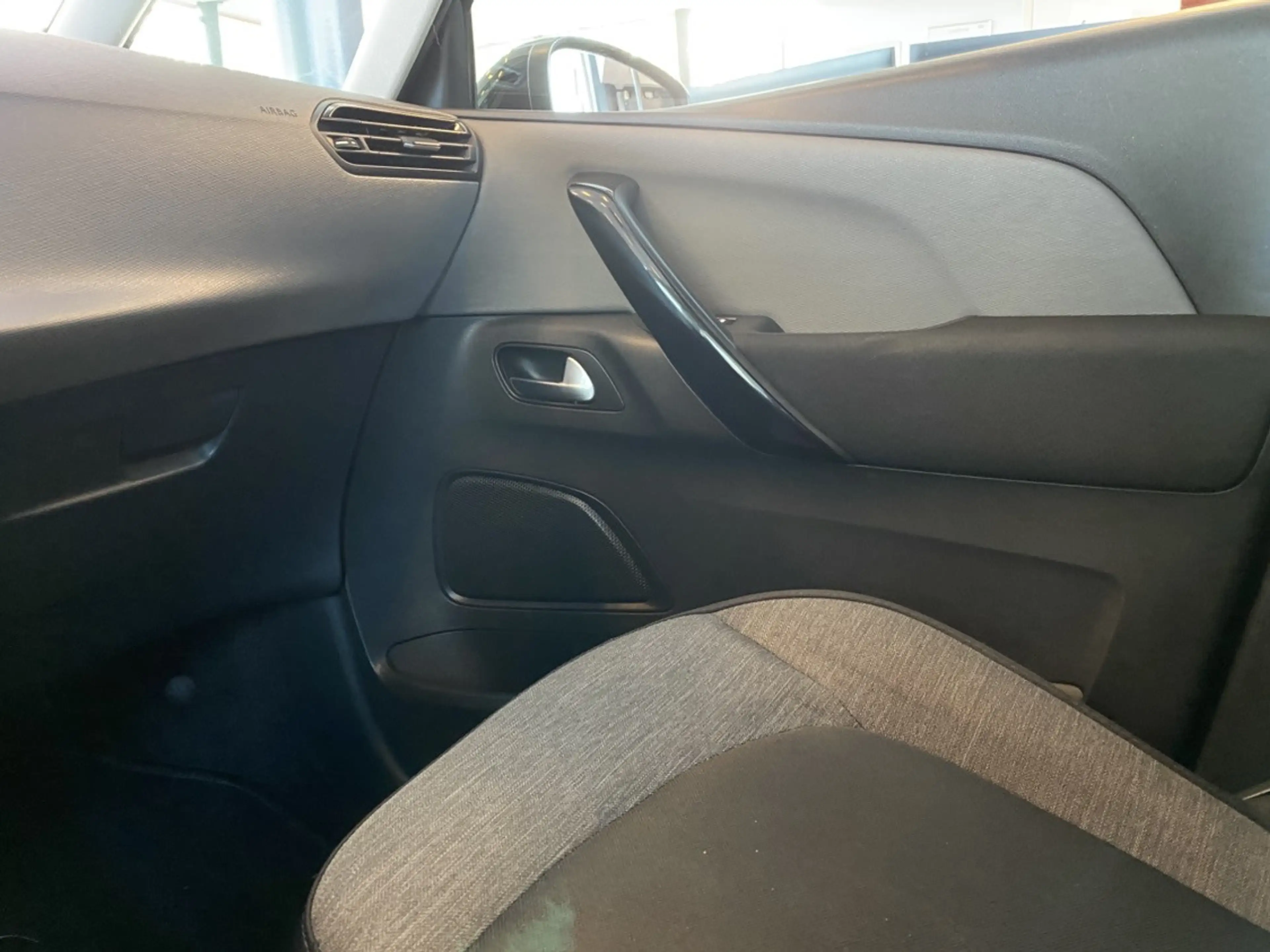 Citroen Grand C4 SpaceTourer 1.2 PureTech Business,7 Zitter,Panoramische Voorru — photo 26