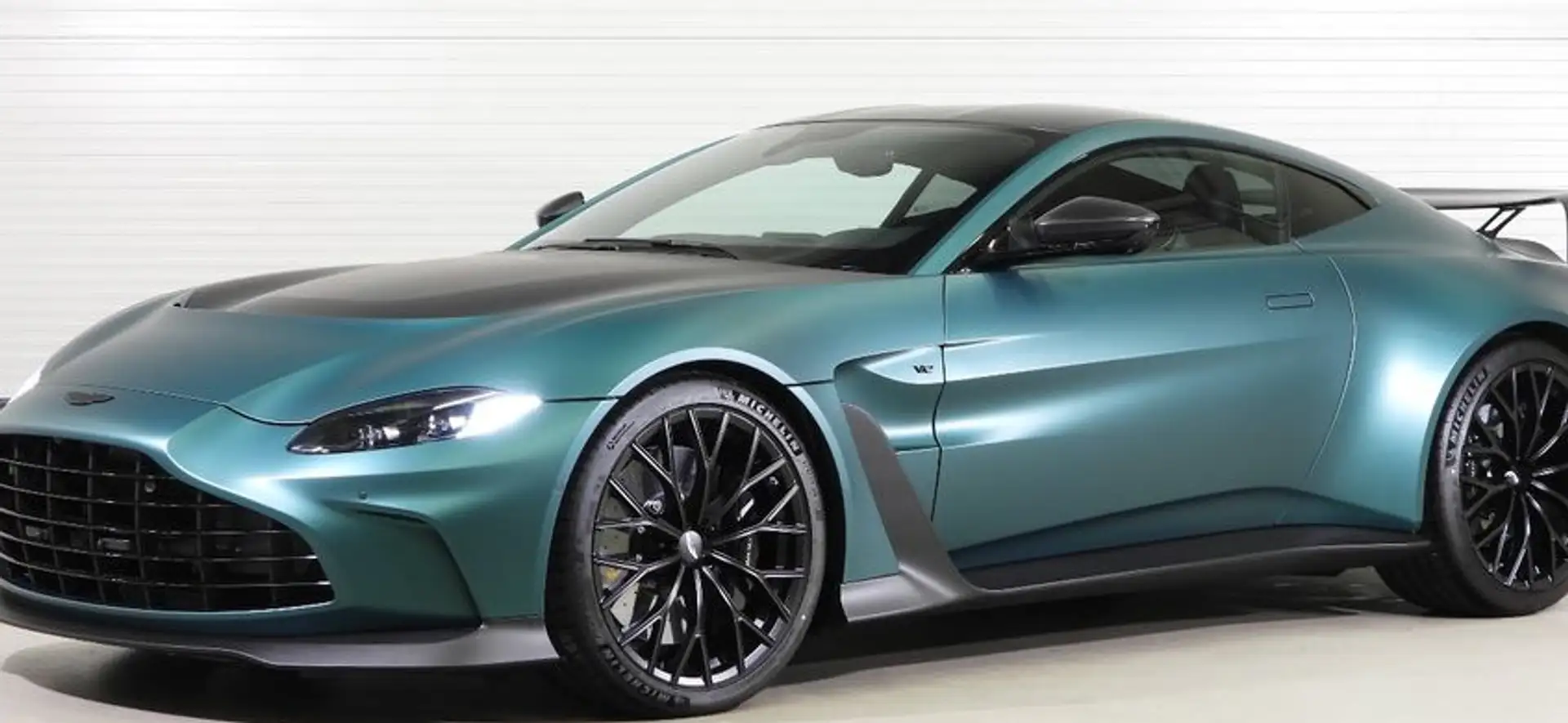 Aston Martin Vantage Deportivo Automático de 3 Puertas Grün - 1