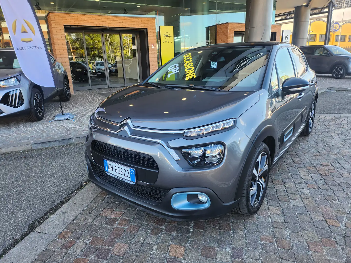 Citroen C3 C3 III 1.2  83CV puretech Elle GPL Grau - 2