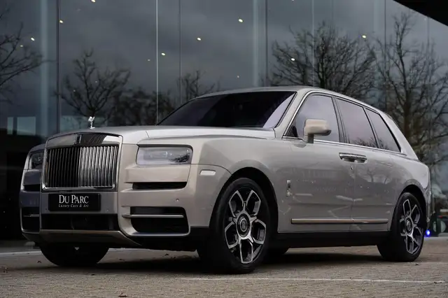 Rolls-Royce Cullinan 6.75 V12 / Bespoke Audio / Starlight / Twin-Coachl