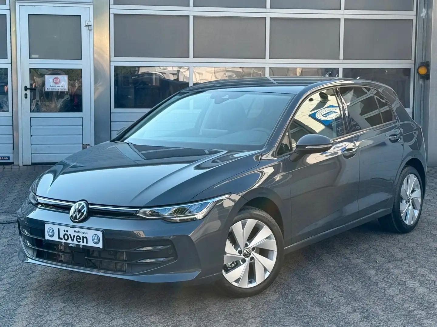 Volkswagen Golf VIII 1.5 TSI Life|Kamera|SHZ|Lenkradheizung Grijs - 1