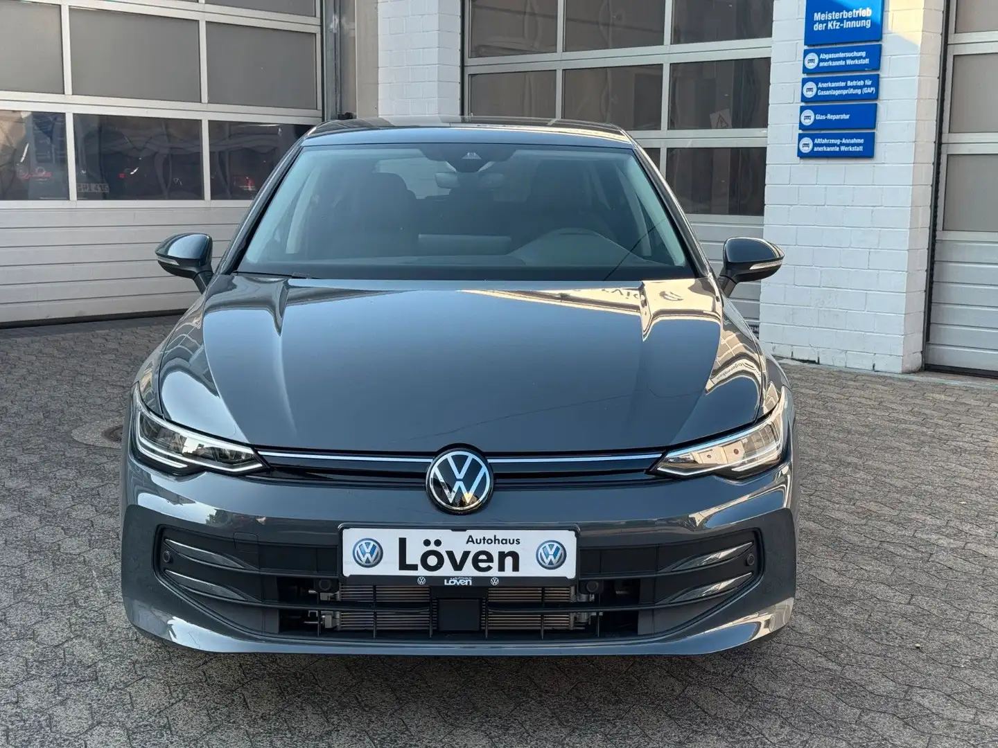 Volkswagen Golf VIII 1.5 TSI Life|Kamera|SHZ|Lenkradheizung Grijs - 2