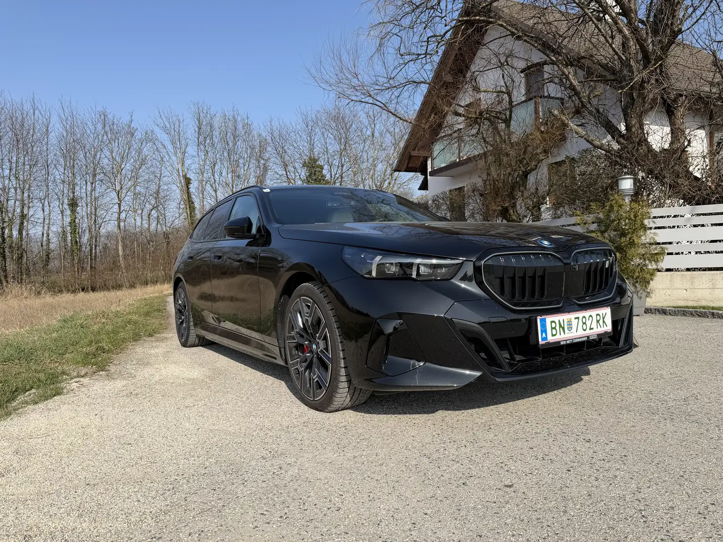 BMW i5 Touring xDrive40 - Leasingübernahme - 1