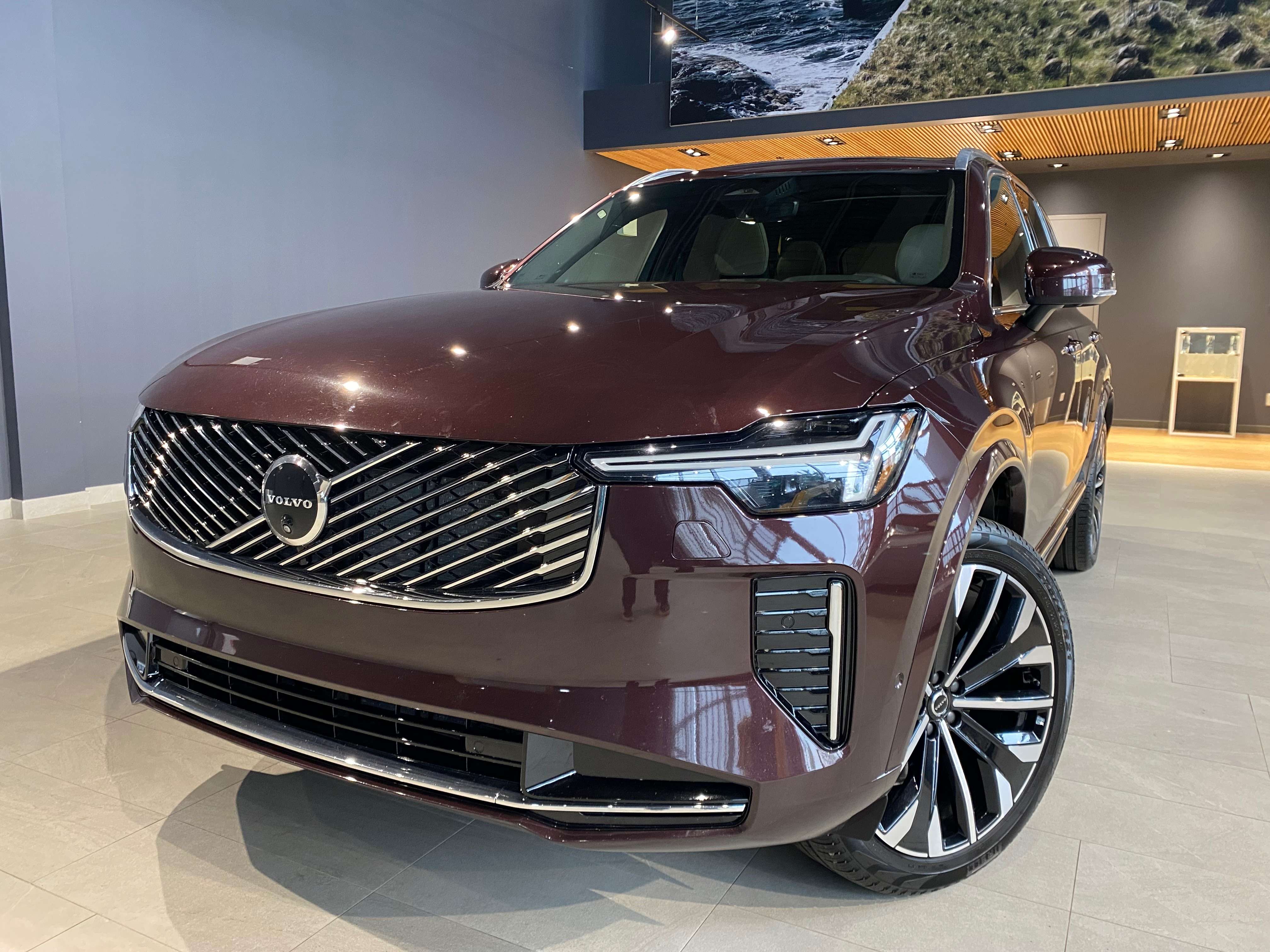 2026 Volvo XC90 B6 AWD Ultra Bright Theme 6-Seater