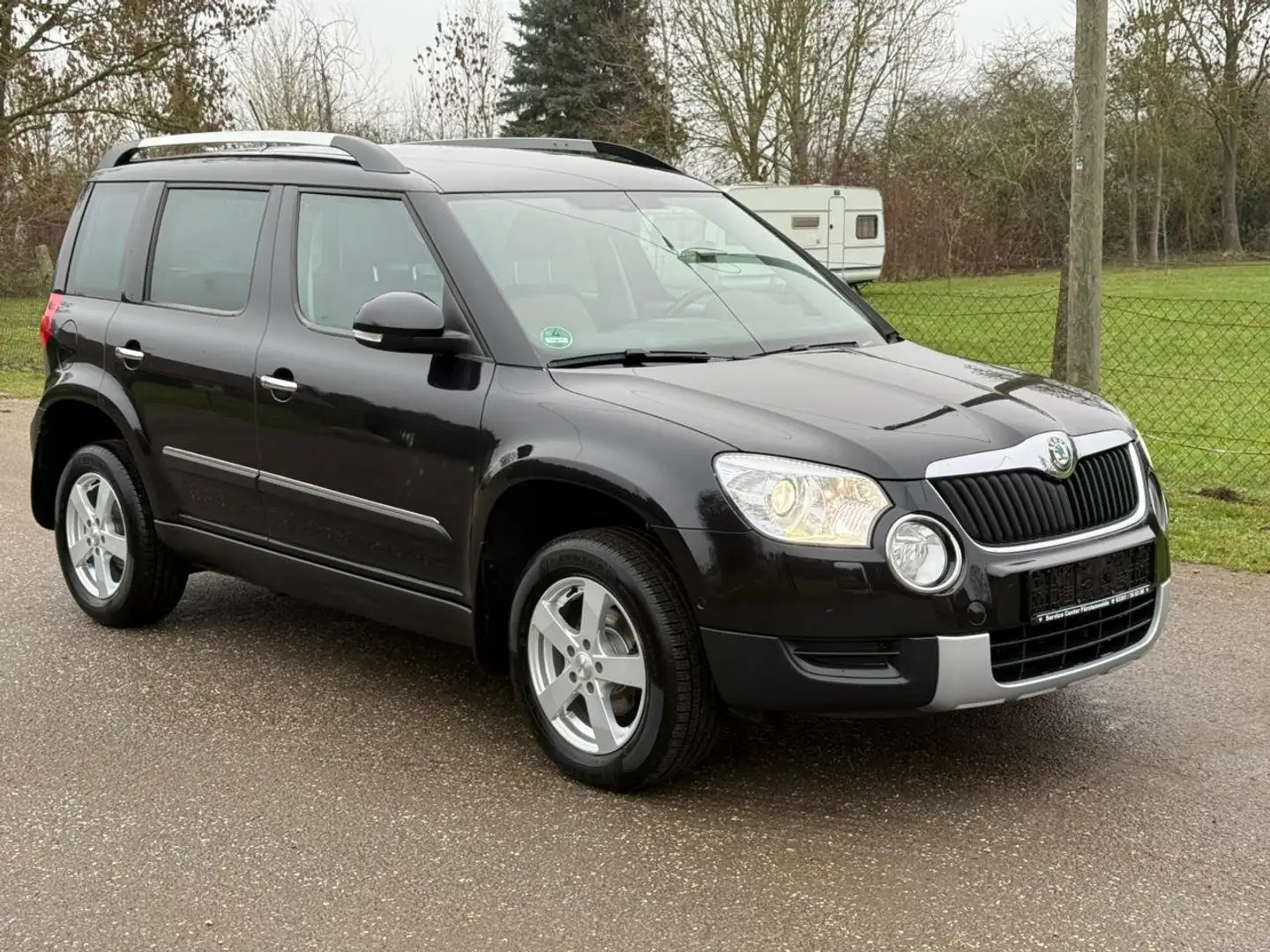 Skoda Yeti Experience Schwarz - 2