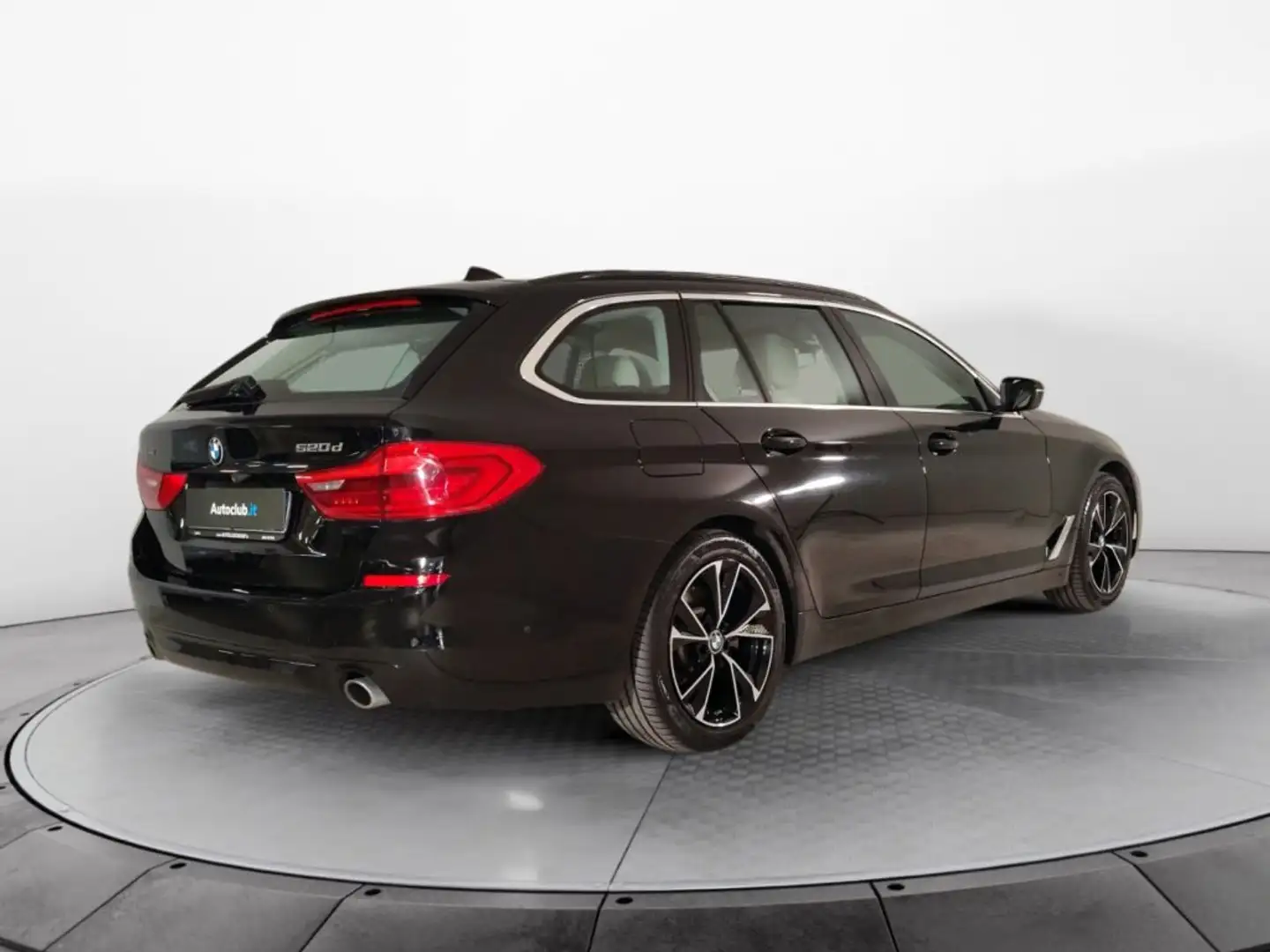 BMW 520 d xDrive Touring Business Siyah - 2