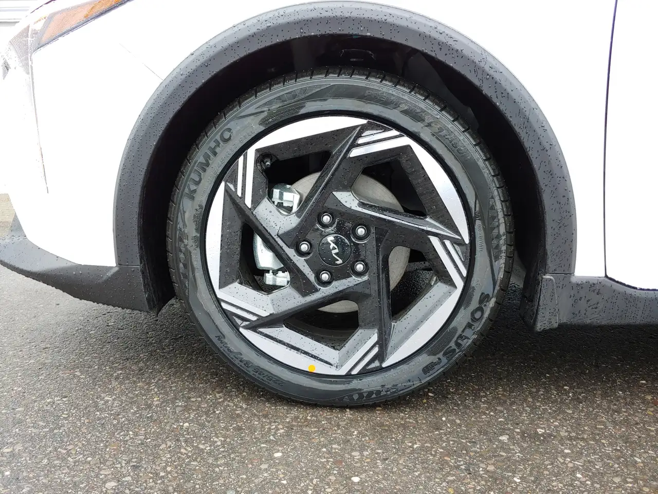 Kia K4 снимка Kia K4