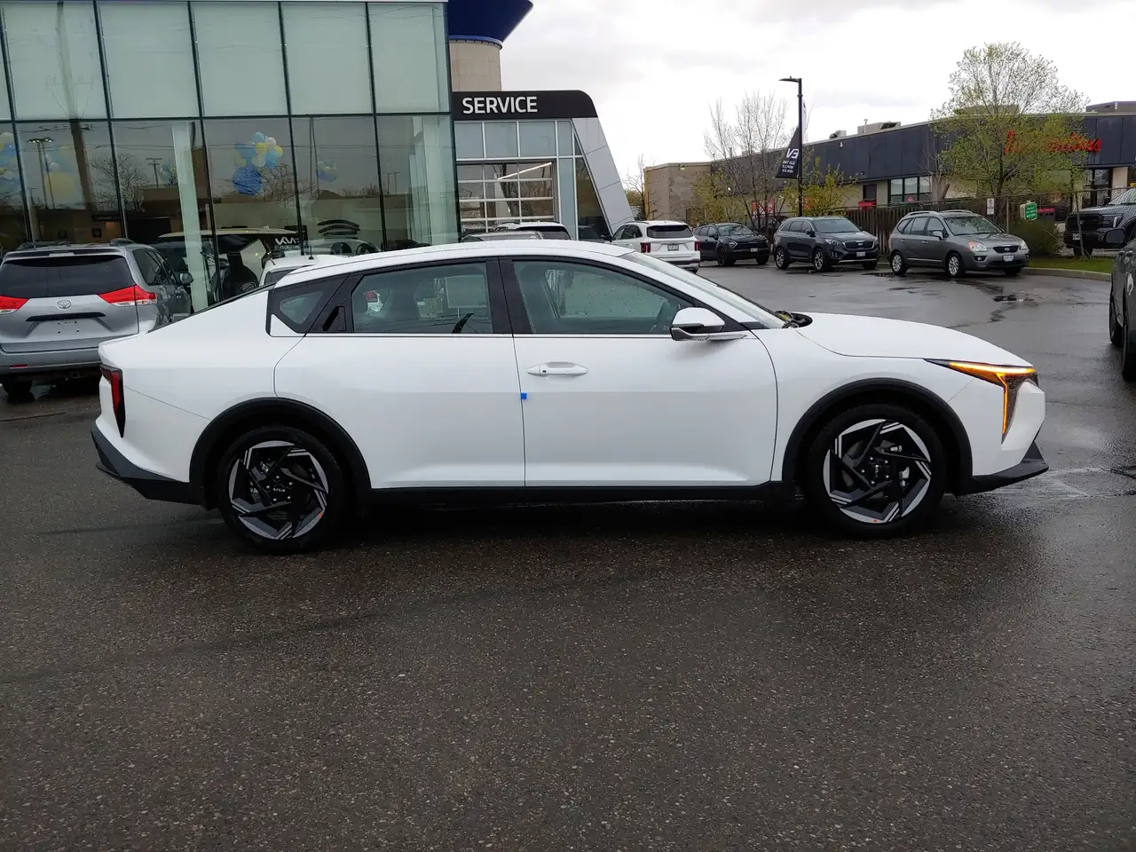 Kia K4 снимка Kia K4