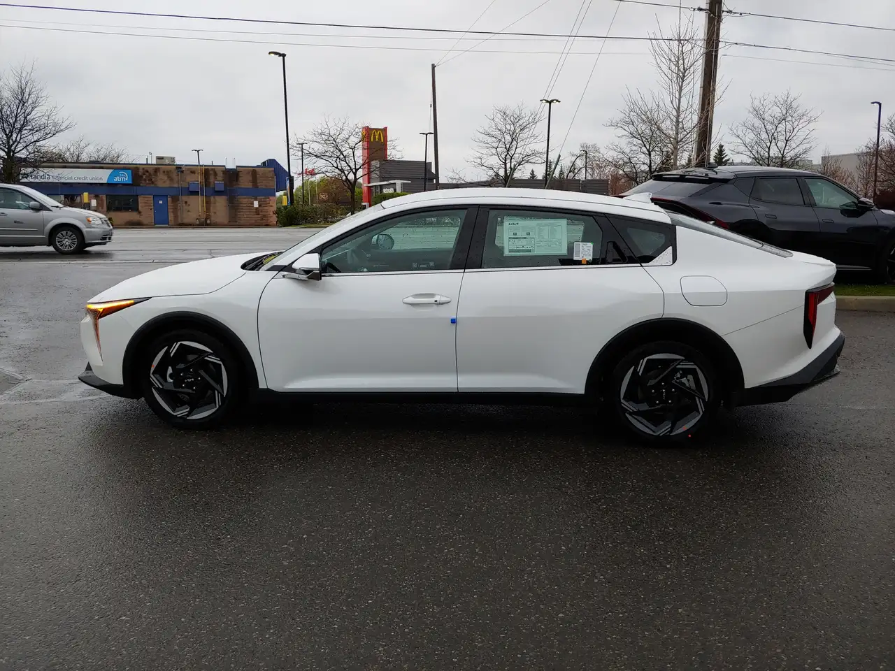 Kia K4 снимка Kia K4