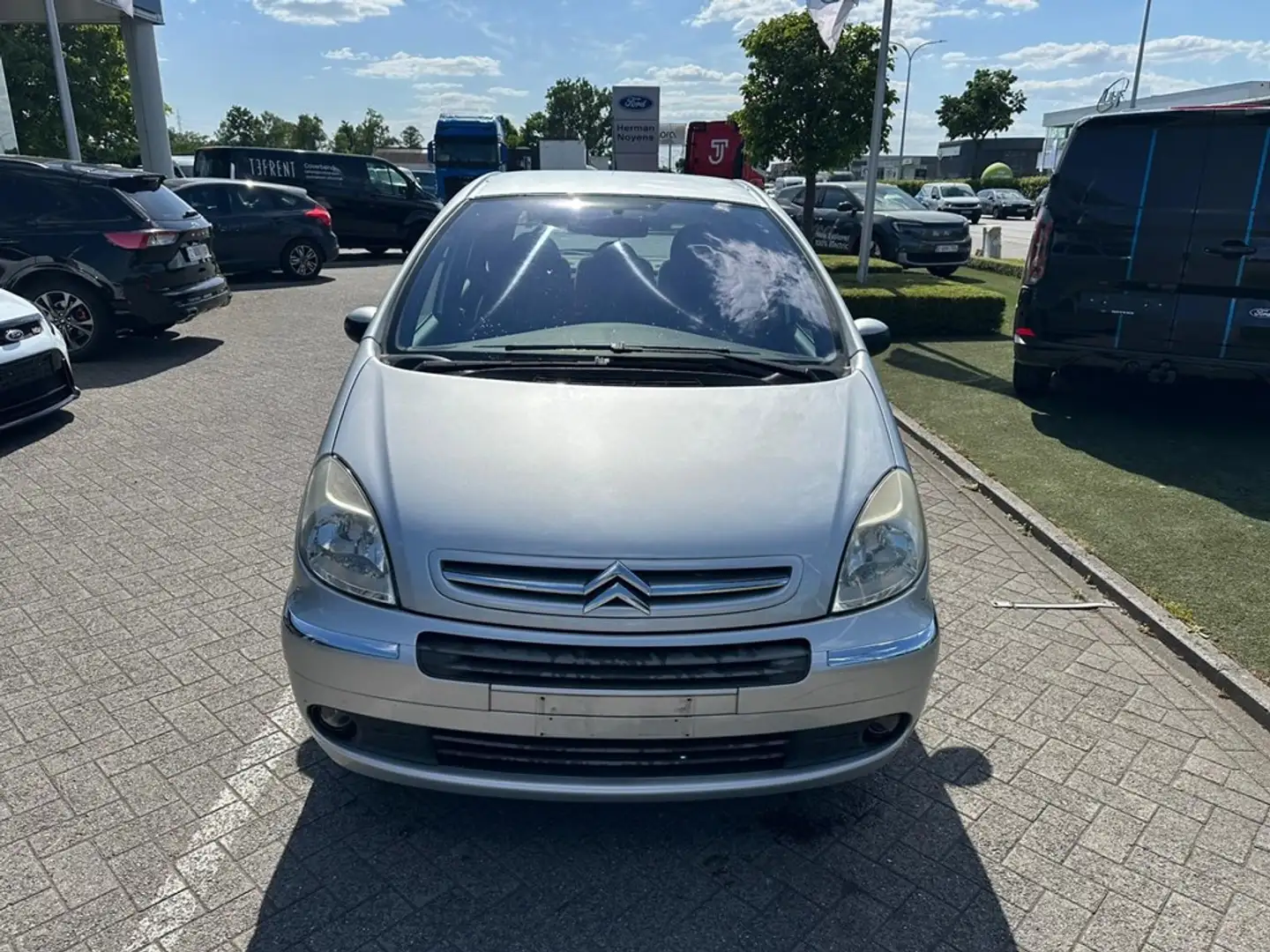 Citroen Xsara Picasso Grau - 2