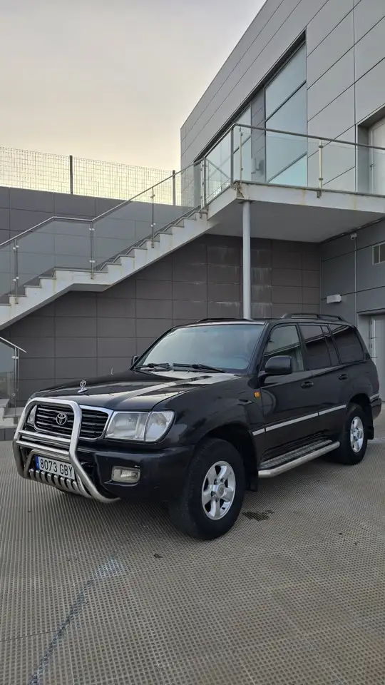 Toyota Land Cruiser HDJ 100 Station Wagon, foto 1