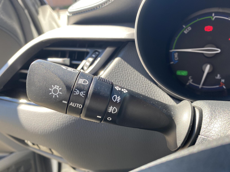 Toyota C-HR 1.8 Hybrid Active — photo 11