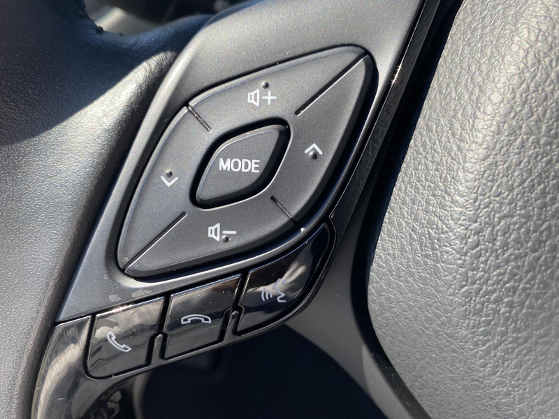 Toyota C-HR 1.8 Hybrid Active — photo 10