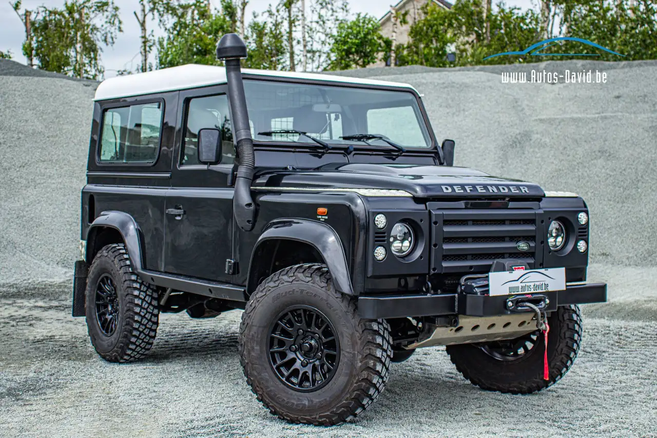 Land Rover Defender 90 2.2 TD4 4X4 / 1 EIGENAAR / HISTORIEK / LICHTE VRACHT / TREKHAAK 3,5T / SNORKEL / WINCH / LED KOPLAMPEN — foto 1