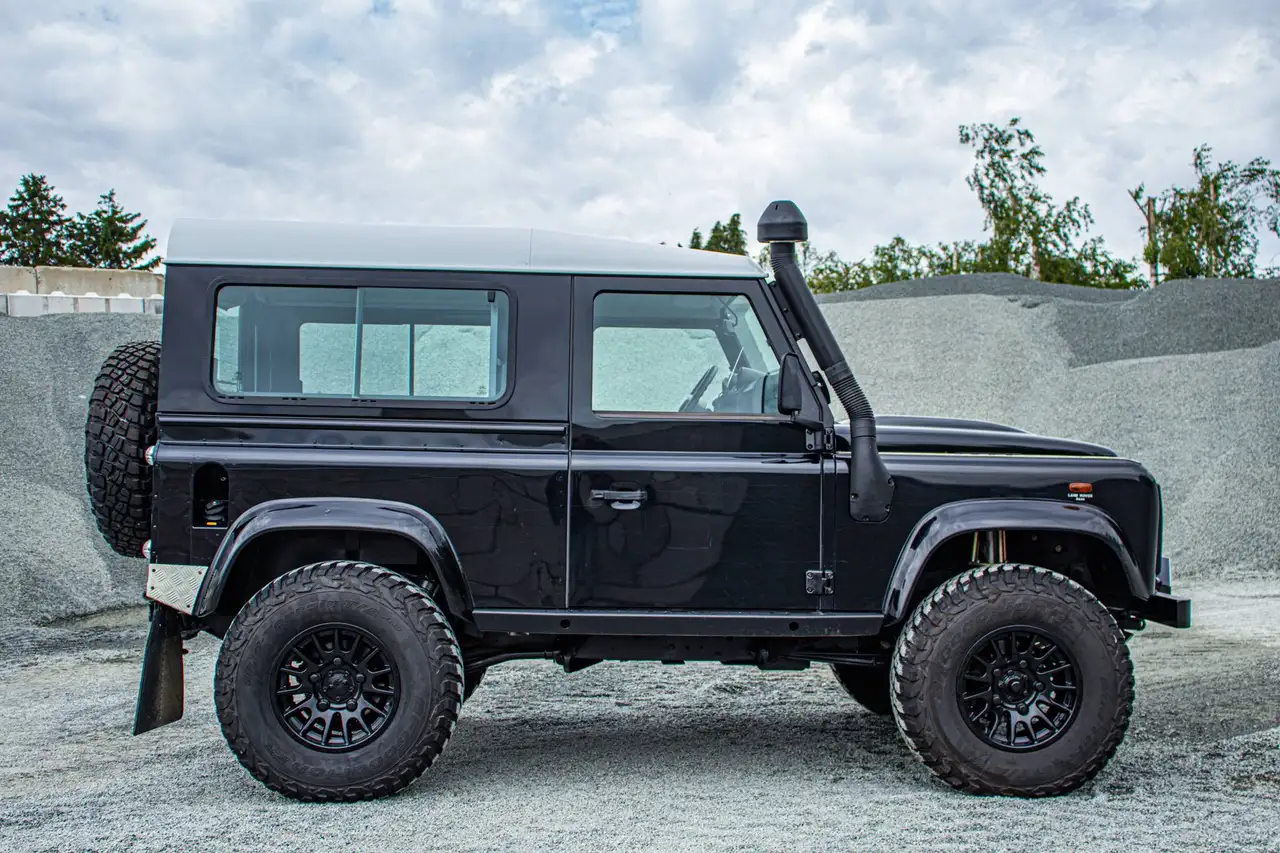 Land Rover Defender 90 2.2 TD4 4X4 / 1 EIGENAAR / HISTORIEK / LICHTE VRACHT / TREKHAAK 3,5T / SNORKEL / WINCH / LED KOPLAMPEN — foto 8