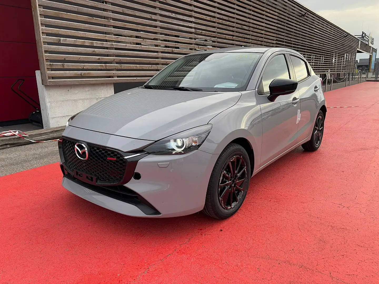 Mazda 2 Mazda2 Skyactiv G75 Homura Grau - 2