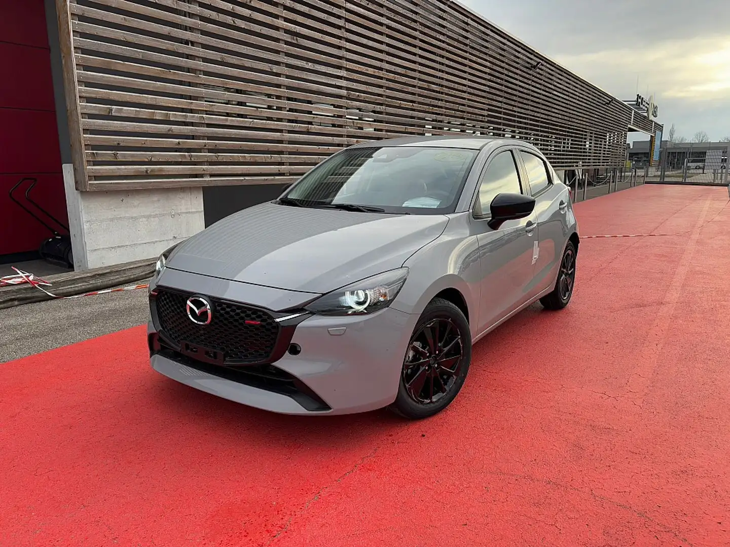 Mazda 2 Mazda2 Skyactiv G75 Homura Grau - 1