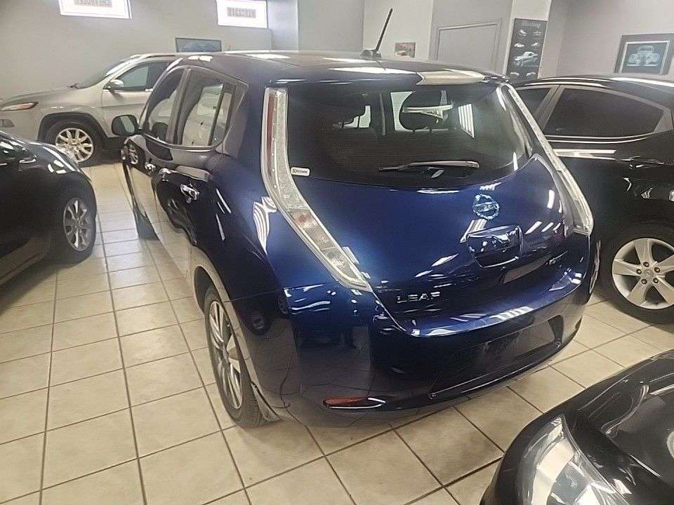 2017 Nissan Leaf Hatchback