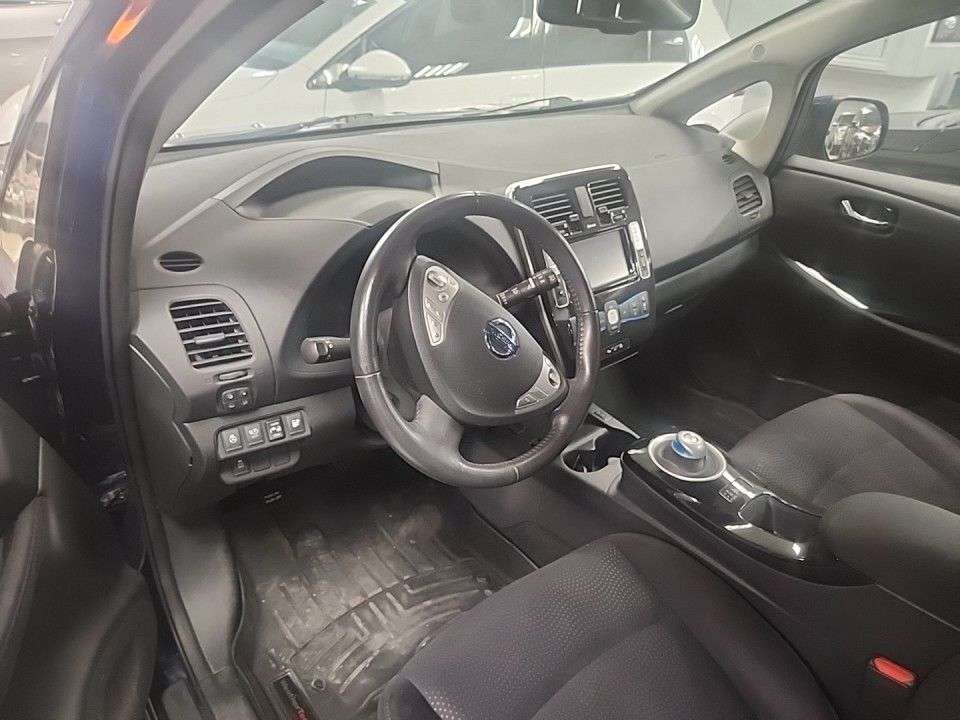 2017 Nissan Leaf Hatchback