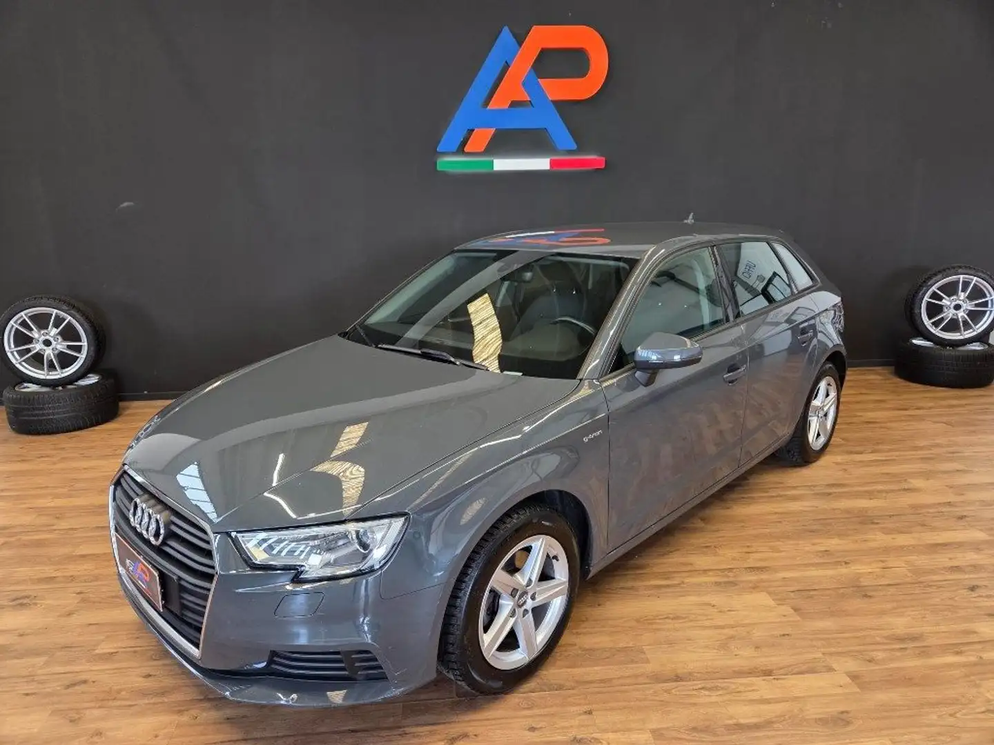 Audi A3 SPB 1.4 TFSI g-tron Business 'IVA INCL.' Grigio - 2