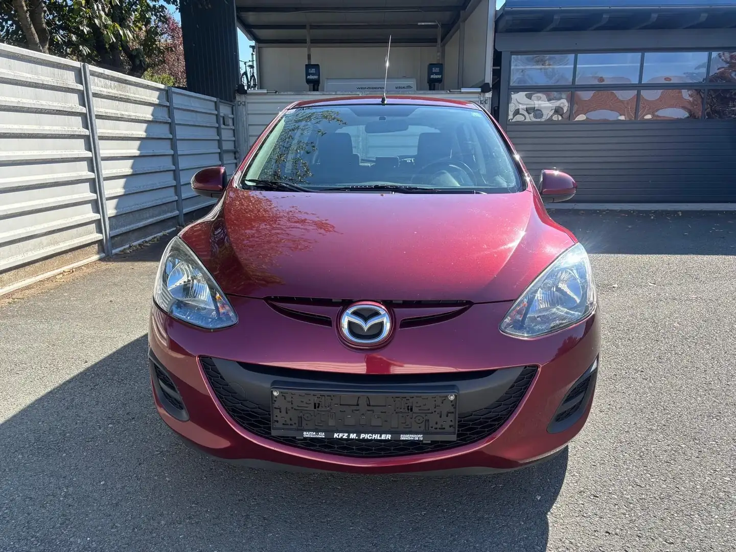 Mazda 2 1,3i CE Plus --- Mit Pickerl --- Rot - 2