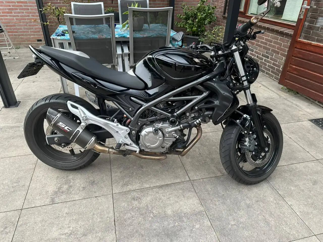 Suzuki Gladius 650