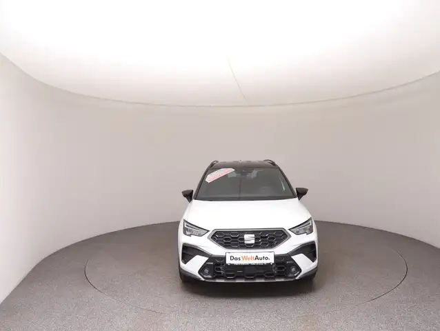 Seat Arona view 3