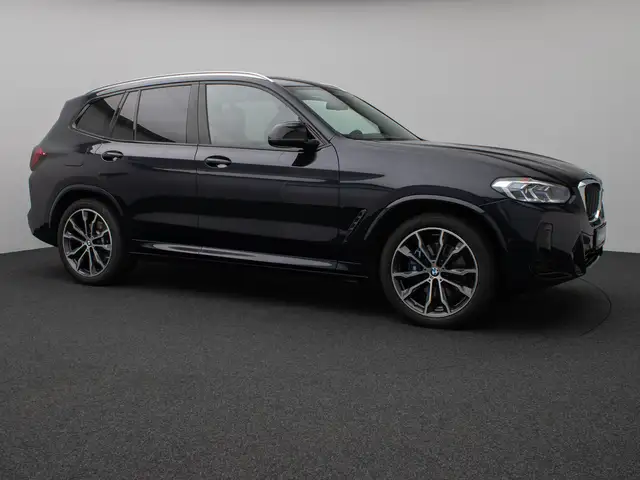BMW X3 M view 4