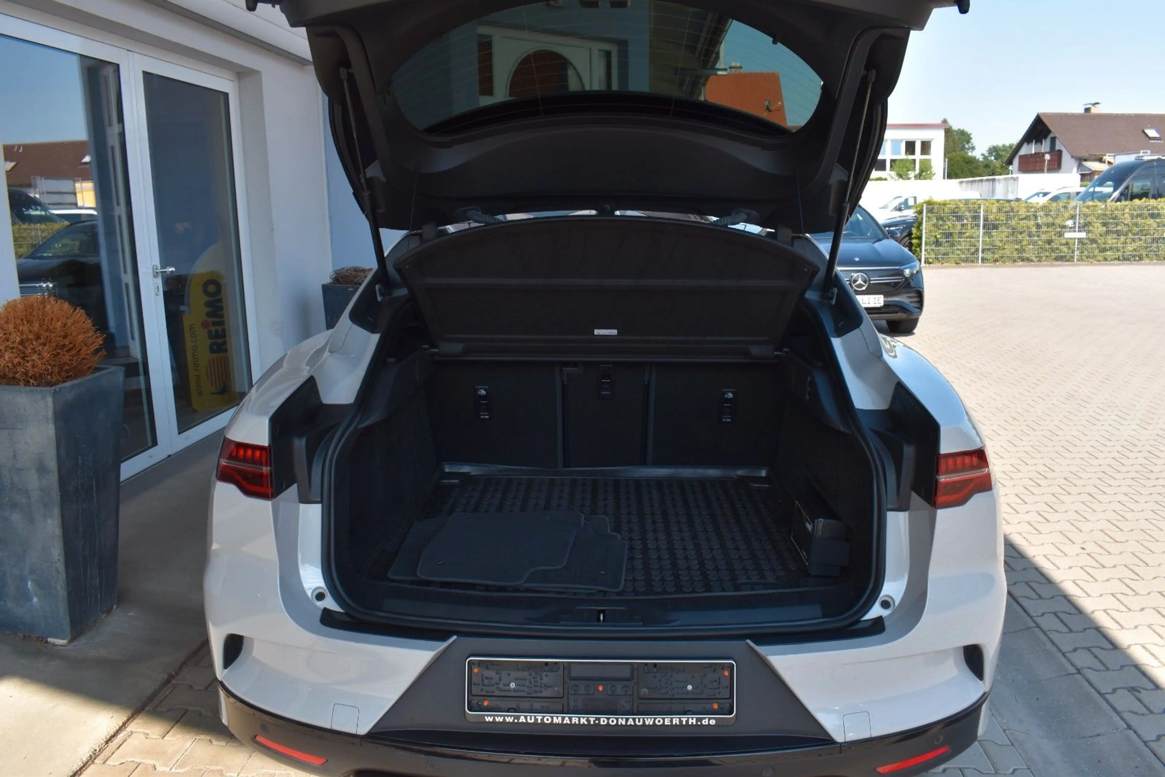 Jaguar I-Pace S EV 400 Luftfederung Pano Sitzlüftung — photo 10