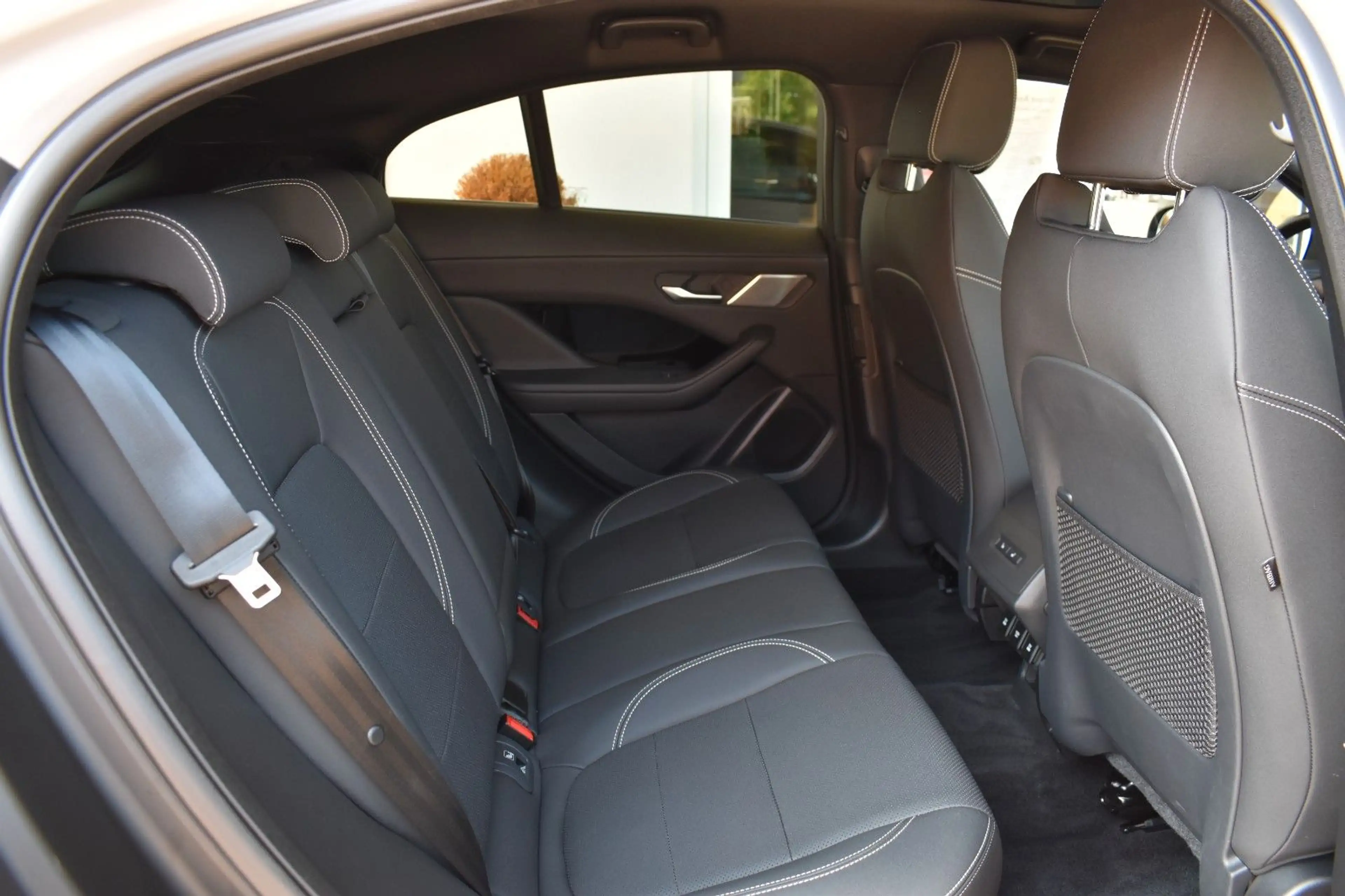 Jaguar I-Pace S EV 400 Luftfederung Pano Sitzlüftung — photo 15