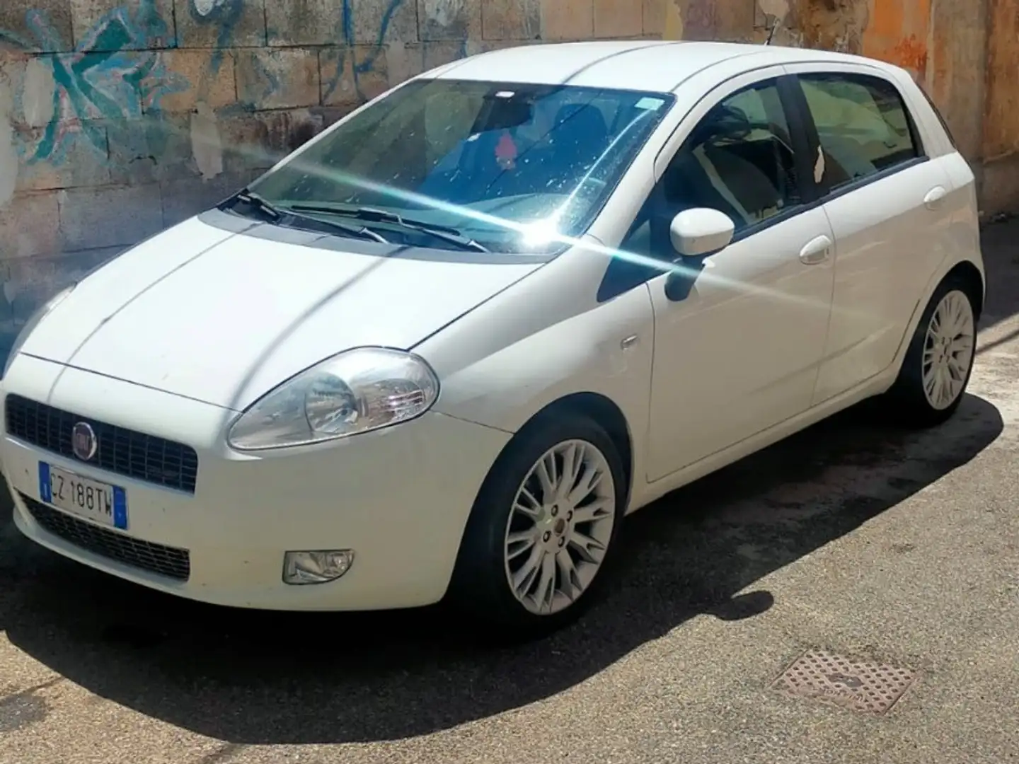 Fiat Grande Punto 5p 1.3 mjt 16v Dynamic 90cv 6m bijela - 1