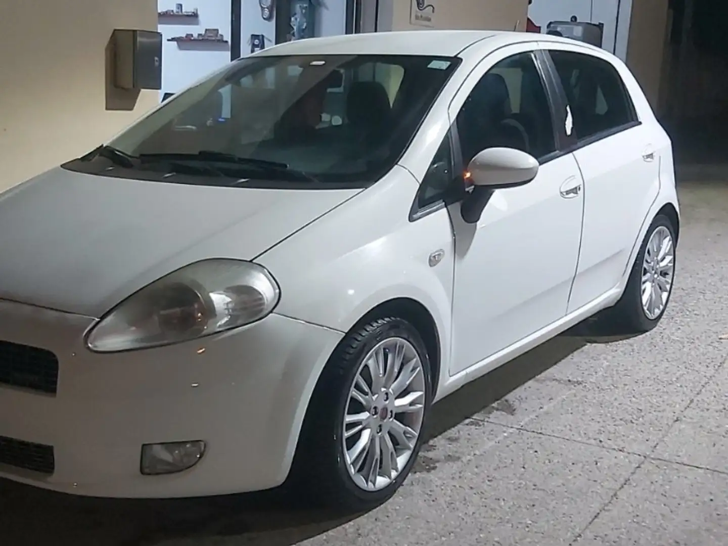 Fiat Grande Punto 5p 1.3 mjt 16v Dynamic 90cv 6m White - 2